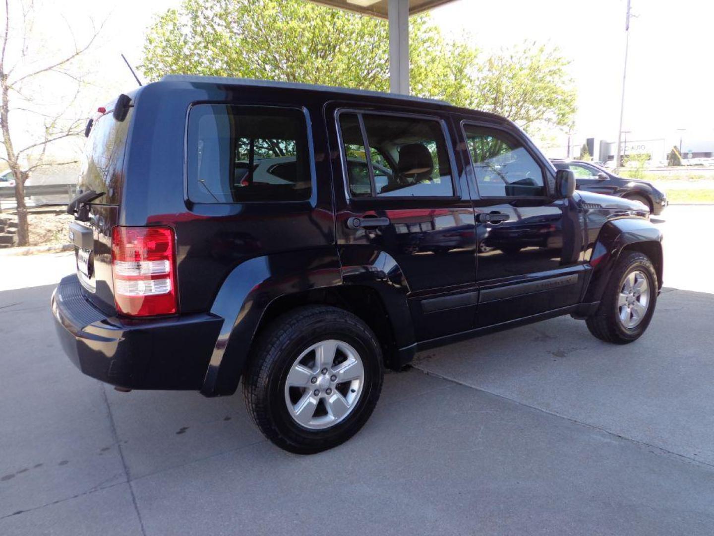 2011 BLUE JEEP LIBERTY SPORT (1J4PP2GK3BW) with an 3.7L engine, Automatic transmission, located at 6610 L St., Omaha, NE, 68117, (402) 731-7800, 41.212872, -96.014702 - Photo#3