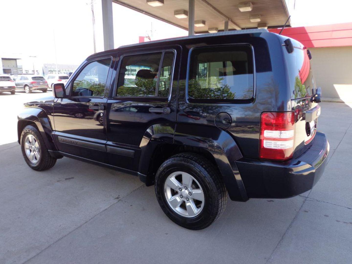 2011 BLUE JEEP LIBERTY SPORT (1J4PP2GK3BW) with an 3.7L engine, Automatic transmission, located at 6610 L St., Omaha, NE, 68117, (402) 731-7800, 41.212872, -96.014702 - Photo#5