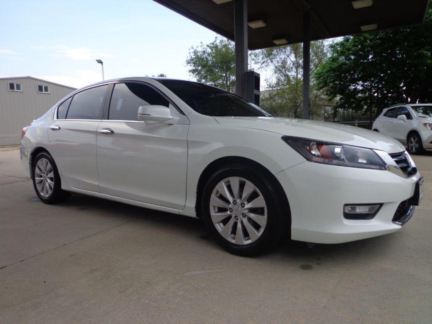 2014 WHITE HONDA ACCORD EXL (1HGCR2F87EA) with an 2.4L engine, Continuously Variable transmission, located at 6610 L St., Omaha, NE, 68117, (402) 731-7800, 41.212872, -96.014702 - 1-OWNER CLEAN CARFAX LOW MILEAGE LOADED WITH OPTIONS! *****We have found that most customers do the majority of their shopping online before visiting a dealership. For this reason we feel it necessary to have a competitive price on our used vehicles right up front. We spend time researching the - Photo#2