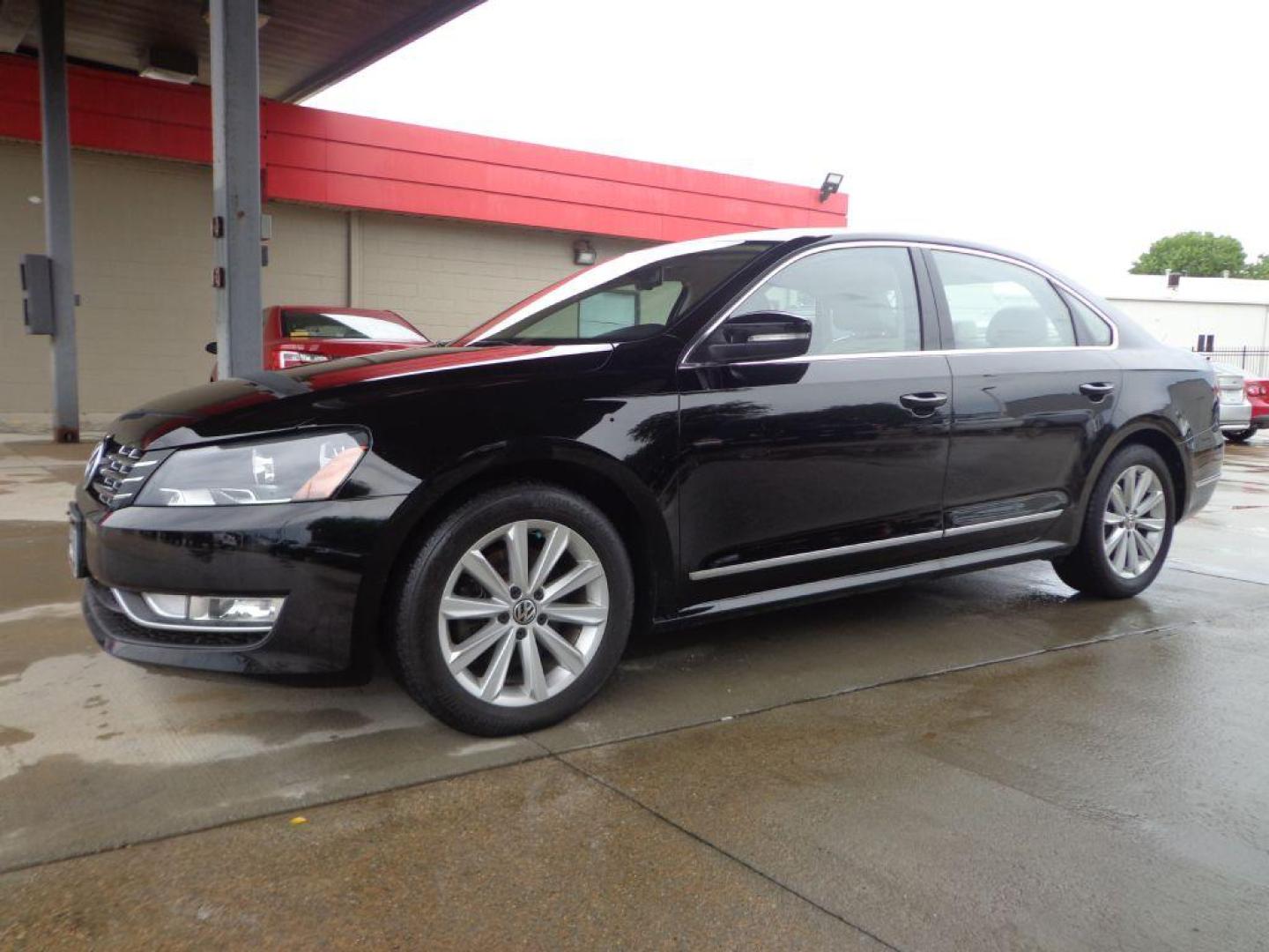 2013 BLACK VOLKSWAGEN PASSAT SEL (1VWCH7A34DC) with an 2.5L engine, Automatic transmission, located at 6610 L St., Omaha, NE, 68117, (402) 731-7800, 41.212872, -96.014702 - SHARP SEL PACKAGE WITH A CLEAN CARFAX, LOW MILEAGE, SUNROOF, HEATED SEATS, BACKUP CAM AND NEWER TIRES! *****We have found that most customers do the majority of their shopping online before visiting a dealership. For this reason we feel it necessary to have a competitive price on our used vehi - Photo#0