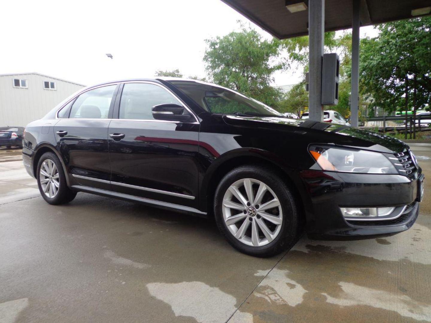 2013 BLACK VOLKSWAGEN PASSAT SEL (1VWCH7A34DC) with an 2.5L engine, Automatic transmission, located at 6610 L St., Omaha, NE, 68117, (402) 731-7800, 41.212872, -96.014702 - SHARP SEL PACKAGE WITH A CLEAN CARFAX, LOW MILEAGE, SUNROOF, HEATED SEATS, BACKUP CAM AND NEWER TIRES! *****We have found that most customers do the majority of their shopping online before visiting a dealership. For this reason we feel it necessary to have a competitive price on our used vehi - Photo#2