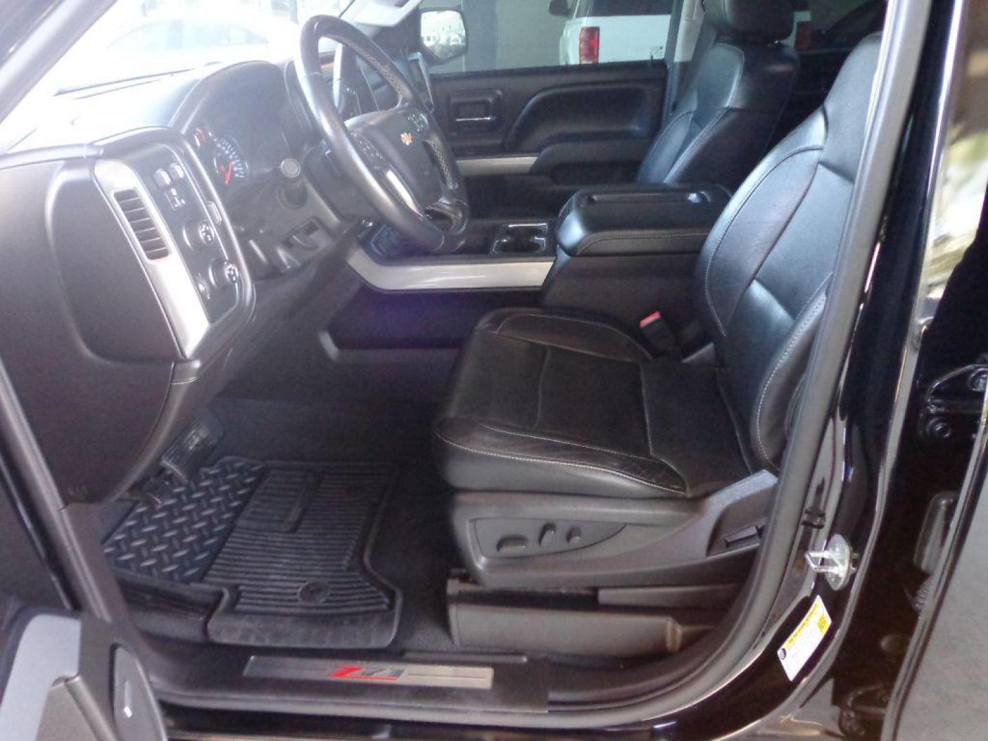 2014 BLACK CHEVROLET SILVERADO 1500 LTZ (3GCUKSECXEG) with an 5.3L engine, Automatic transmission, located at 6610 L St., Omaha, NE, 68117, (402) 731-7800, 41.212872, -96.014702 - Photo#12