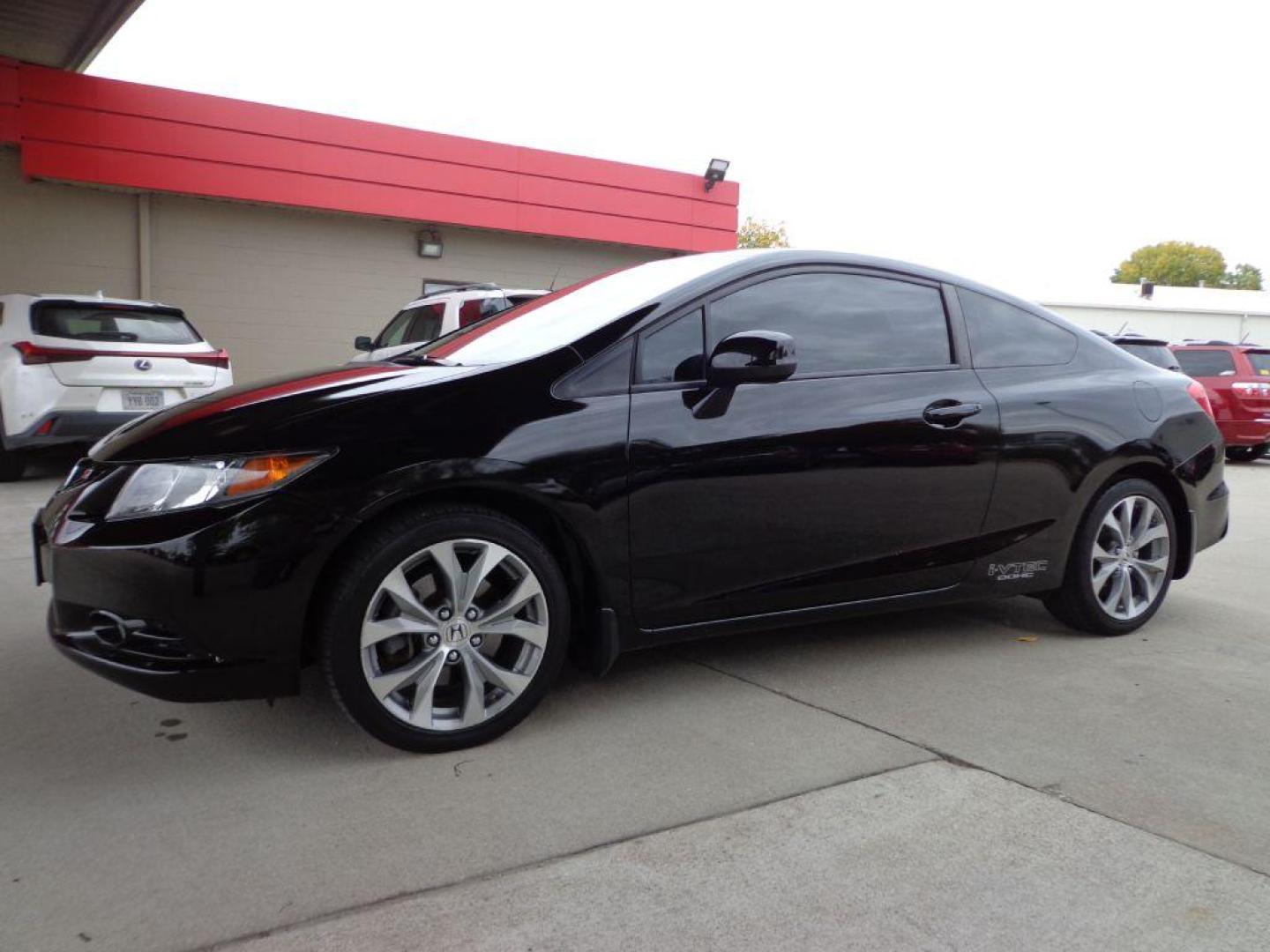 2012 BLACK HONDA CIVIC SI (2HGFG4A56CH) with an 2.4L engine, 6-Speed Manual transmission, located at 6610 L St., Omaha, NE, 68117, (402) 731-7800, 41.212872, -96.014702 - Photo#0