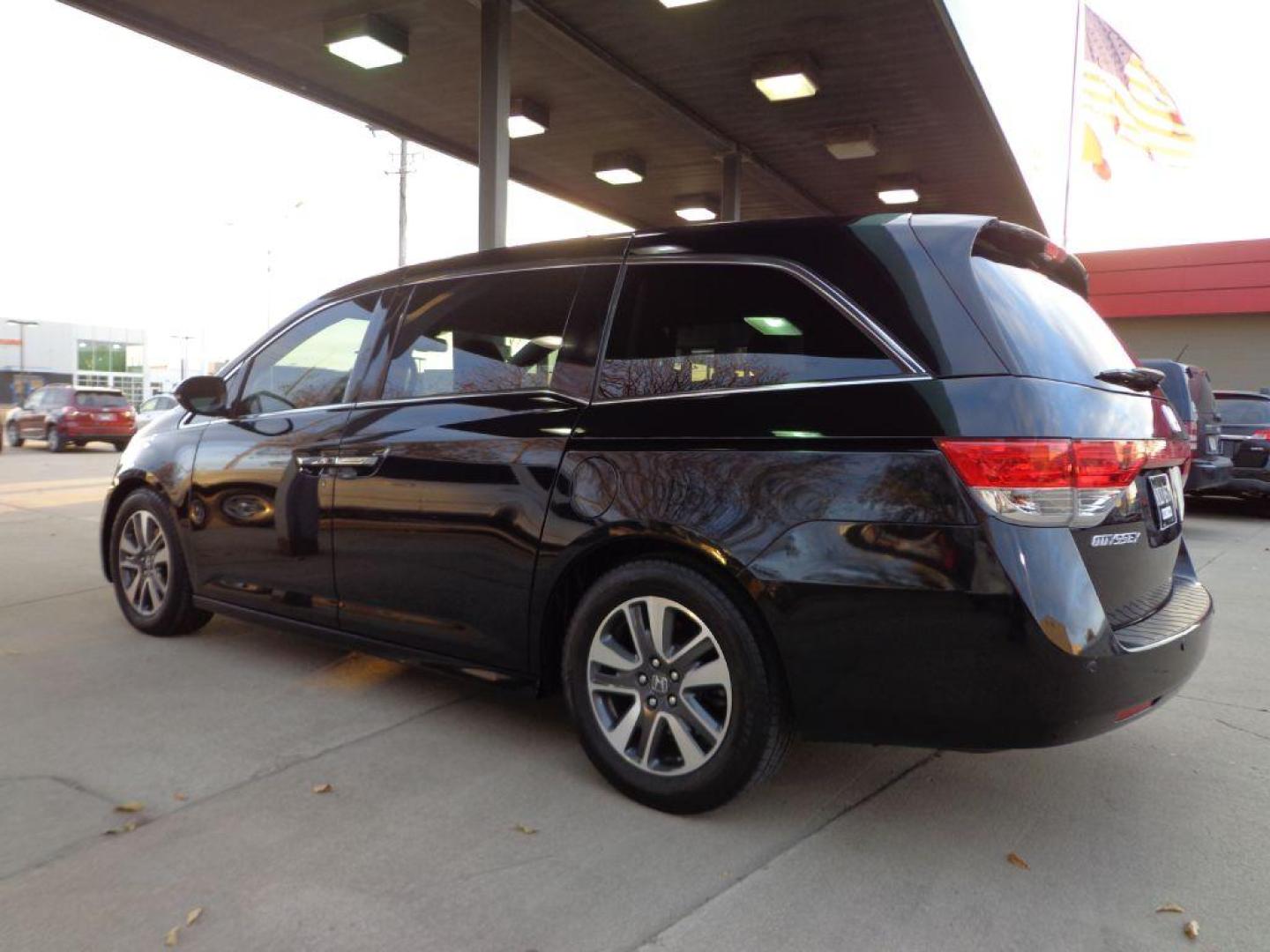 2014 BLACK HONDA ODYSSEY TOURING (5FNRL5H90EB) with an 3.5L engine, Automatic transmission, located at 6610 L St., Omaha, NE, 68117, (402) 731-7800, 41.212872, -96.014702 - Photo#4