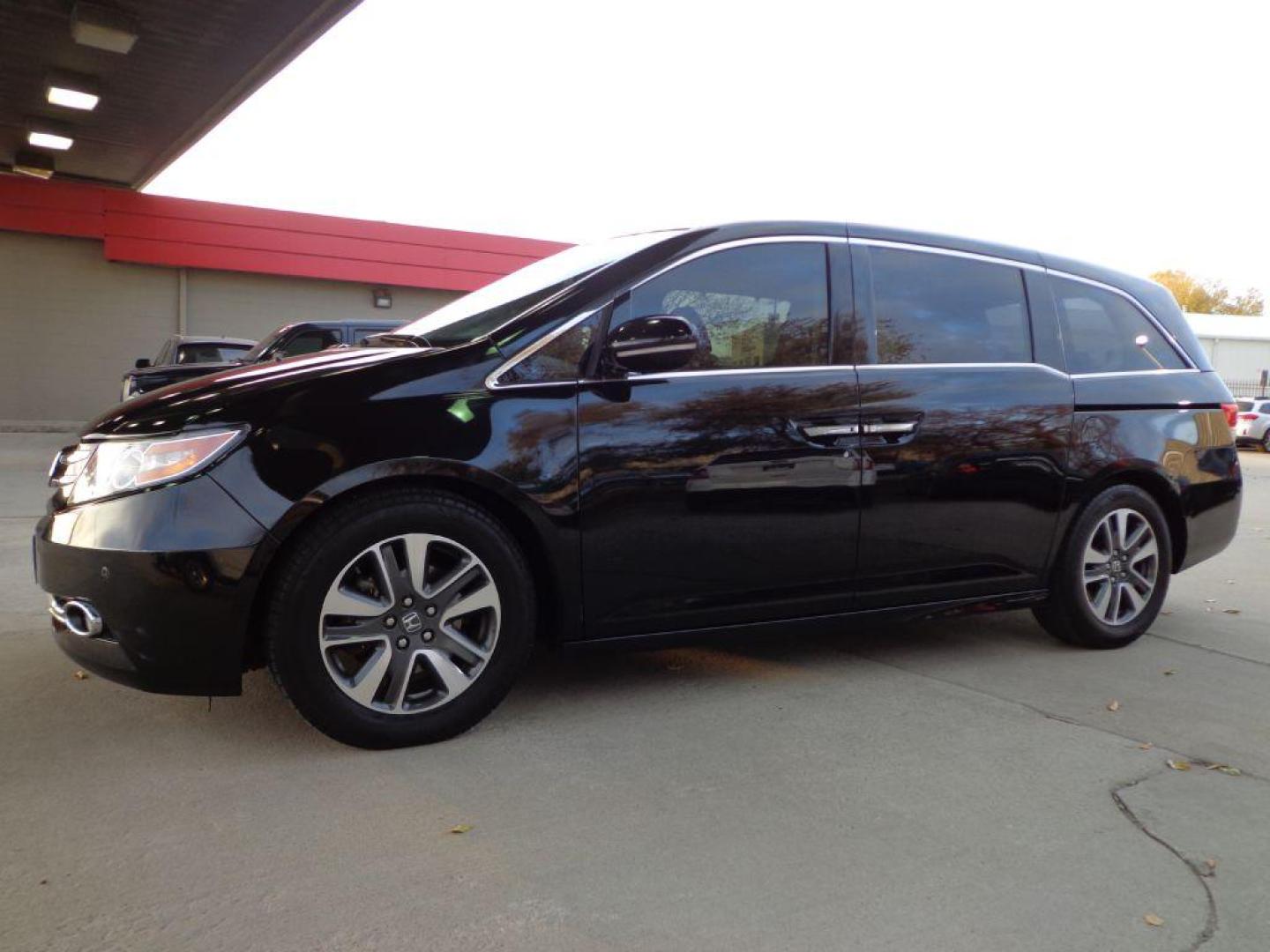 2014 BLACK HONDA ODYSSEY TOURING (5FNRL5H90EB) with an 3.5L engine, Automatic transmission, located at 6610 L St., Omaha, NE, 68117, (402) 731-7800, 41.212872, -96.014702 - Photo#6