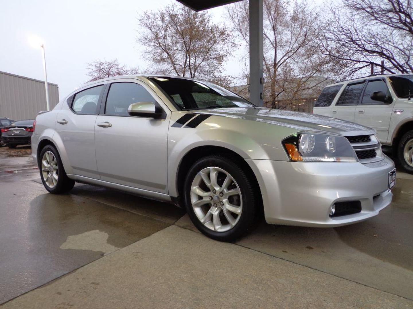 2012 SILVER DODGE AVENGER R/T (1C3CDZBG0CN) with an 3.6L engine, Automatic transmission, located at 6610 L St., Omaha, NE, 68117, (402) 731-7800, 41.212872, -96.014702 - Photo#2