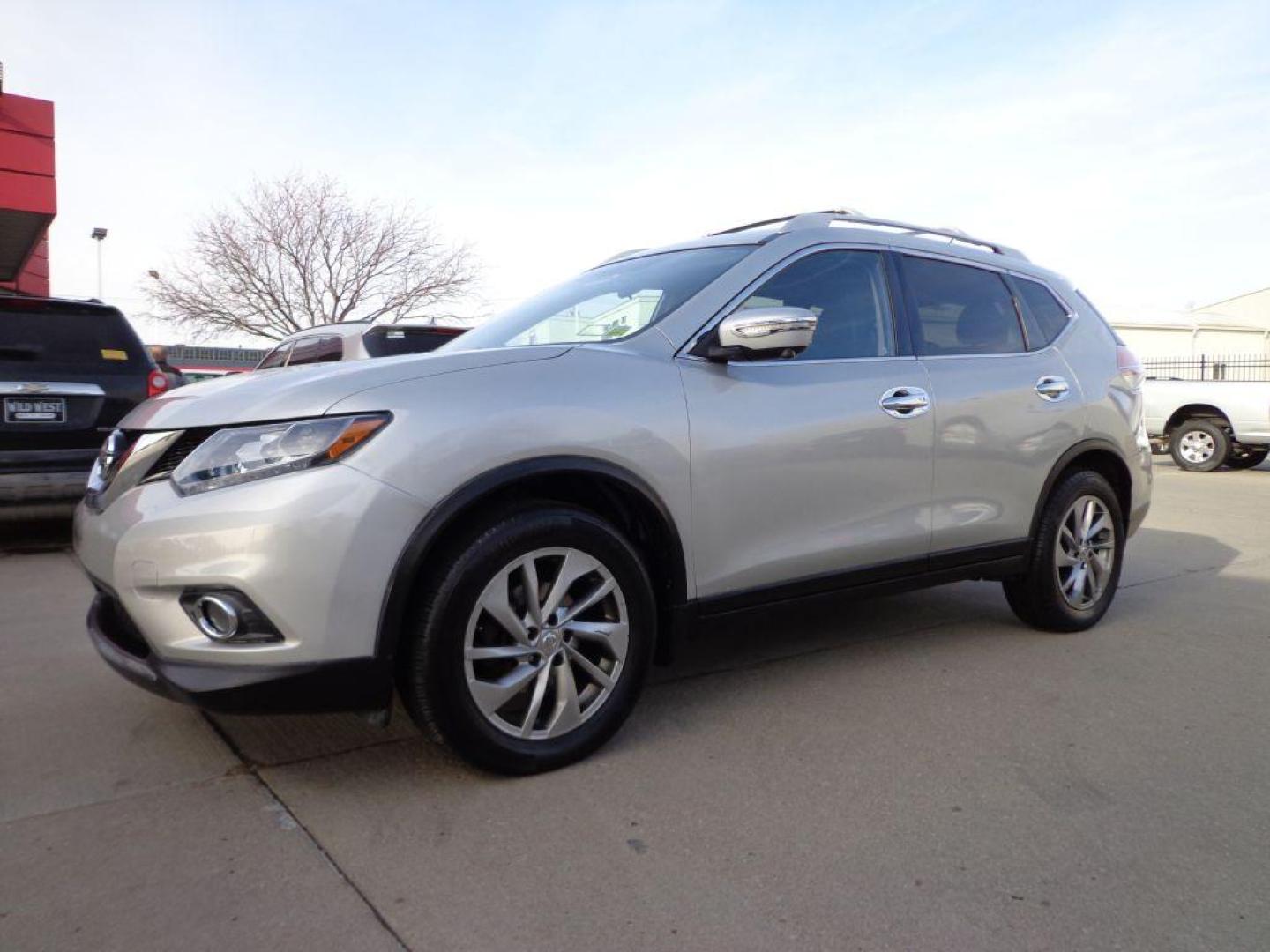 2014 SILVER NISSAN ROGUE SL (5N1AT2MV9EC) with an 2.5L engine, Continuously Variable transmission, located at 6610 L St., Omaha, NE, 68117, (402) 731-7800, 41.212872, -96.014702 - 1-OWNER CLEAN CARFAX LOW MILEAGE WITH SL PREMIUM PACKAGE! *****We have found that most customers do the majority of their shopping online before visiting a dealership. For this reason we feel it necessary to have a competitive price on our used vehicles right up front. We spend time researchin - Photo#0