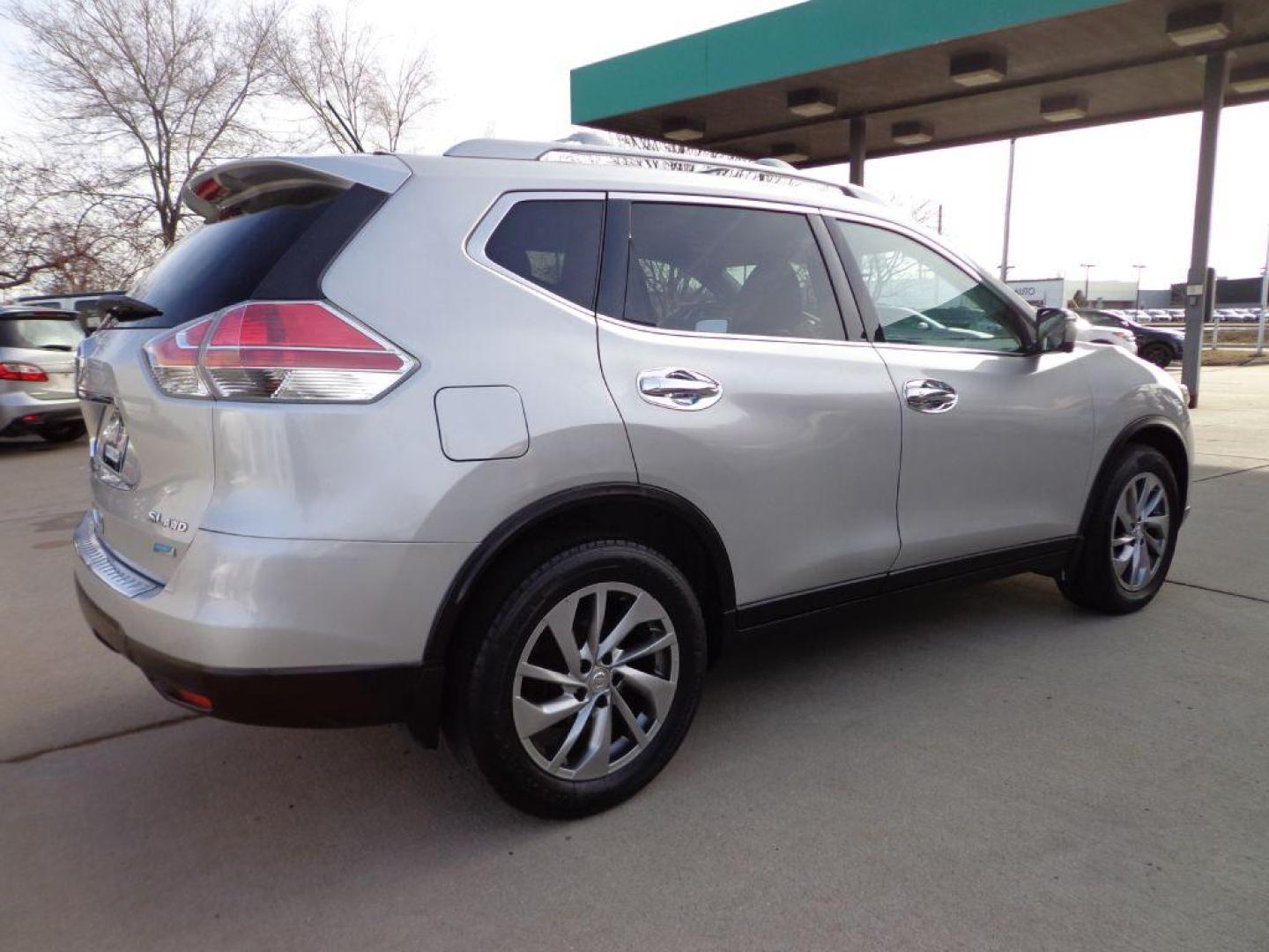 2014 SILVER NISSAN ROGUE SL (5N1AT2MV9EC) with an 2.5L engine, Continuously Variable transmission, located at 6610 L St., Omaha, NE, 68117, (402) 731-7800, 41.212872, -96.014702 - 1-OWNER CLEAN CARFAX LOW MILEAGE WITH SL PREMIUM PACKAGE! *****We have found that most customers do the majority of their shopping online before visiting a dealership. For this reason we feel it necessary to have a competitive price on our used vehicles right up front. We spend time researchin - Photo#3