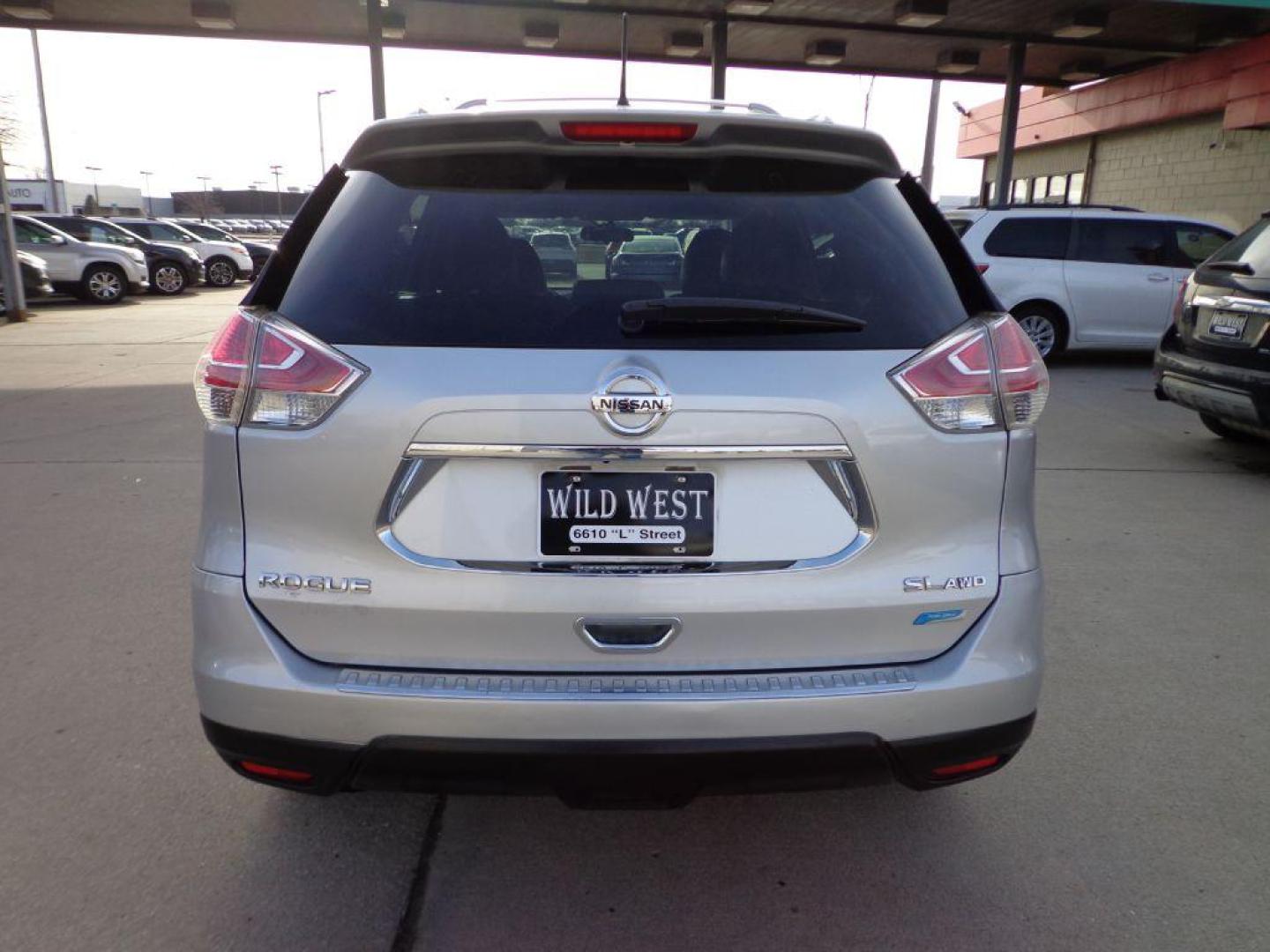 2014 SILVER NISSAN ROGUE SL (5N1AT2MV9EC) with an 2.5L engine, Continuously Variable transmission, located at 6610 L St., Omaha, NE, 68117, (402) 731-7800, 41.212872, -96.014702 - 1-OWNER CLEAN CARFAX LOW MILEAGE WITH SL PREMIUM PACKAGE! *****We have found that most customers do the majority of their shopping online before visiting a dealership. For this reason we feel it necessary to have a competitive price on our used vehicles right up front. We spend time researchin - Photo#4