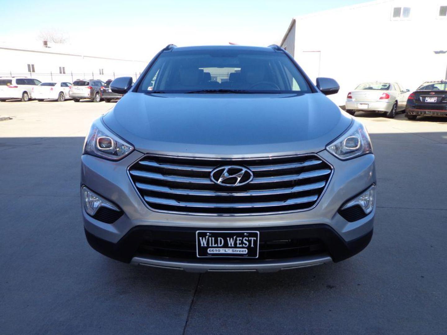 2014 GRAY HYUNDAI SANTA FE LIMITED (KM8SRDHF2EU) with an 3.3L engine, Automatic transmission, located at 6610 L St., Omaha, NE, 68117, (402) 731-7800, 41.212872, -96.014702 - Photo#1