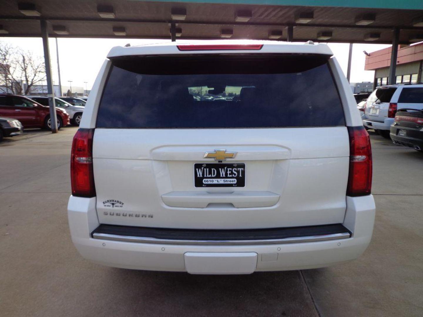 2015 WHITE CHEVROLET SUBURBAN 1500 LTZ (1GNSKKKC6FR) with an 5.3L engine, Automatic transmission, located at 6610 L St., Omaha, NE, 68117, (402) 731-7800, 41.212872, -96.014702 - Photo#4