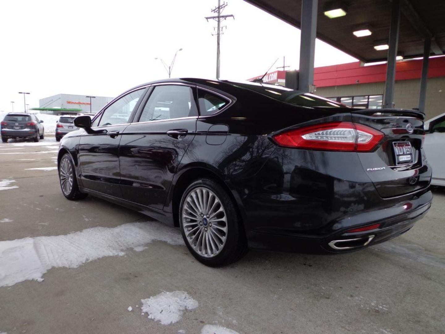 2015 BLACK FORD FUSION TITANIUM (3FA6P0K92FR) with an 2.0L engine, Automatic transmission, located at 6610 L St., Omaha, NE, 68117, (402) 731-7800, 41.212872, -96.014702 - Photo#5