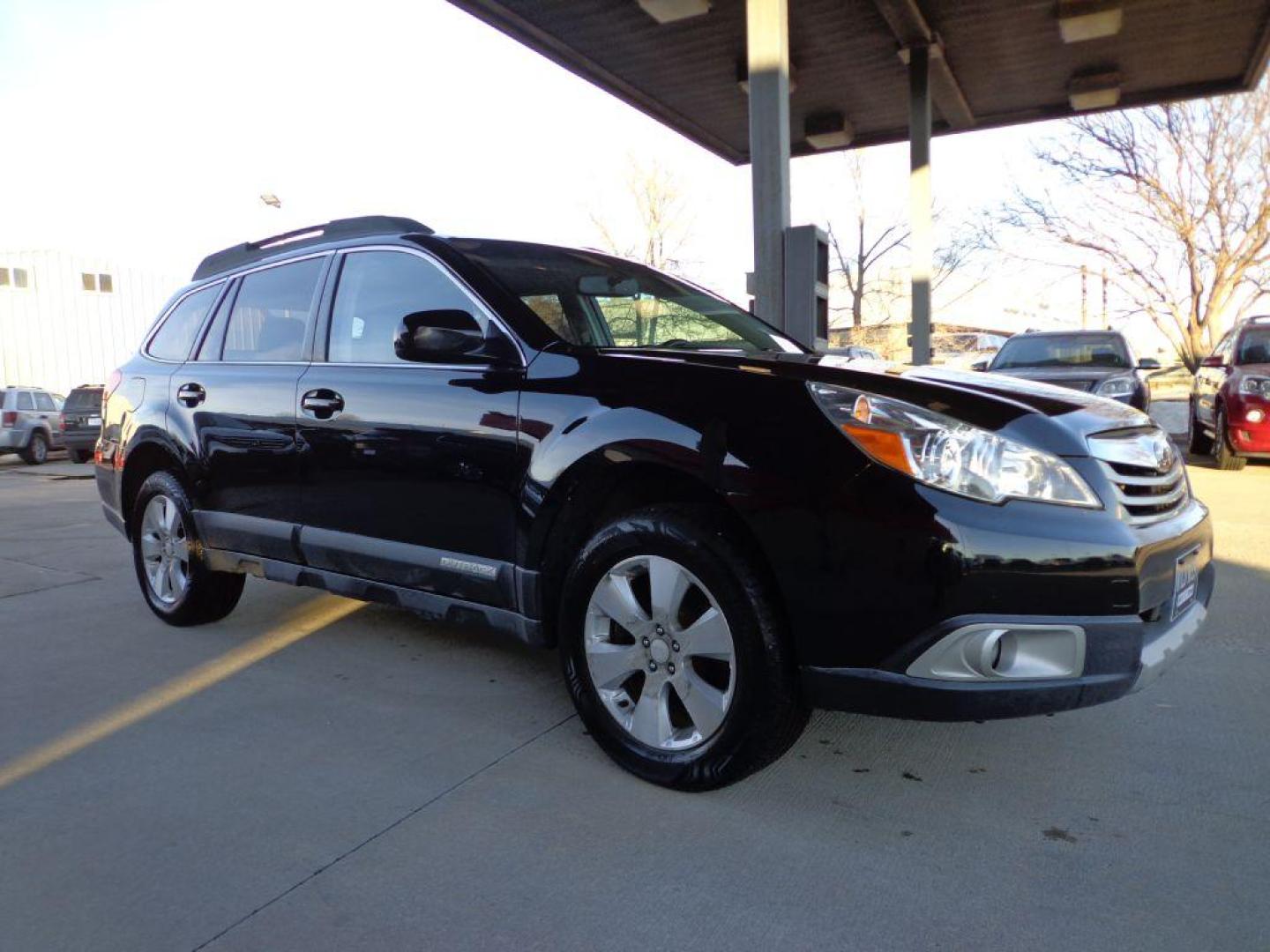 2010 BLACK SUBARU OUTBACK 3.6R LIMITED (4S4BRDKCXA2) with an 3.6L engine, Continuously Variable transmission, located at 6610 L St., Omaha, NE, 68117, (402) 731-7800, 41.212872, -96.014702 - Photo#2