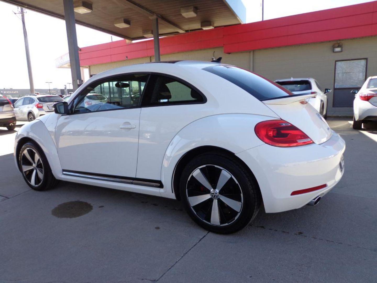 2013 WHITE VOLKSWAGEN BEETLE TURBO (3VWV67AT7DM) with an 2.0L engine, Automatic transmission, located at 6610 L St., Omaha, NE, 68117, (402) 731-7800, 41.212872, -96.014702 - 2-OWNER CLEAN CARFAX LOW MILEAGE WITH A SUNROOF, FENDER AUDIO AND NEWER TIRES! *****We have found that most customers do the majority of their shopping online before visiting a dealership. For this reason we feel it necessary to have a competitive price on our used vehicles right up front. We - Photo#5