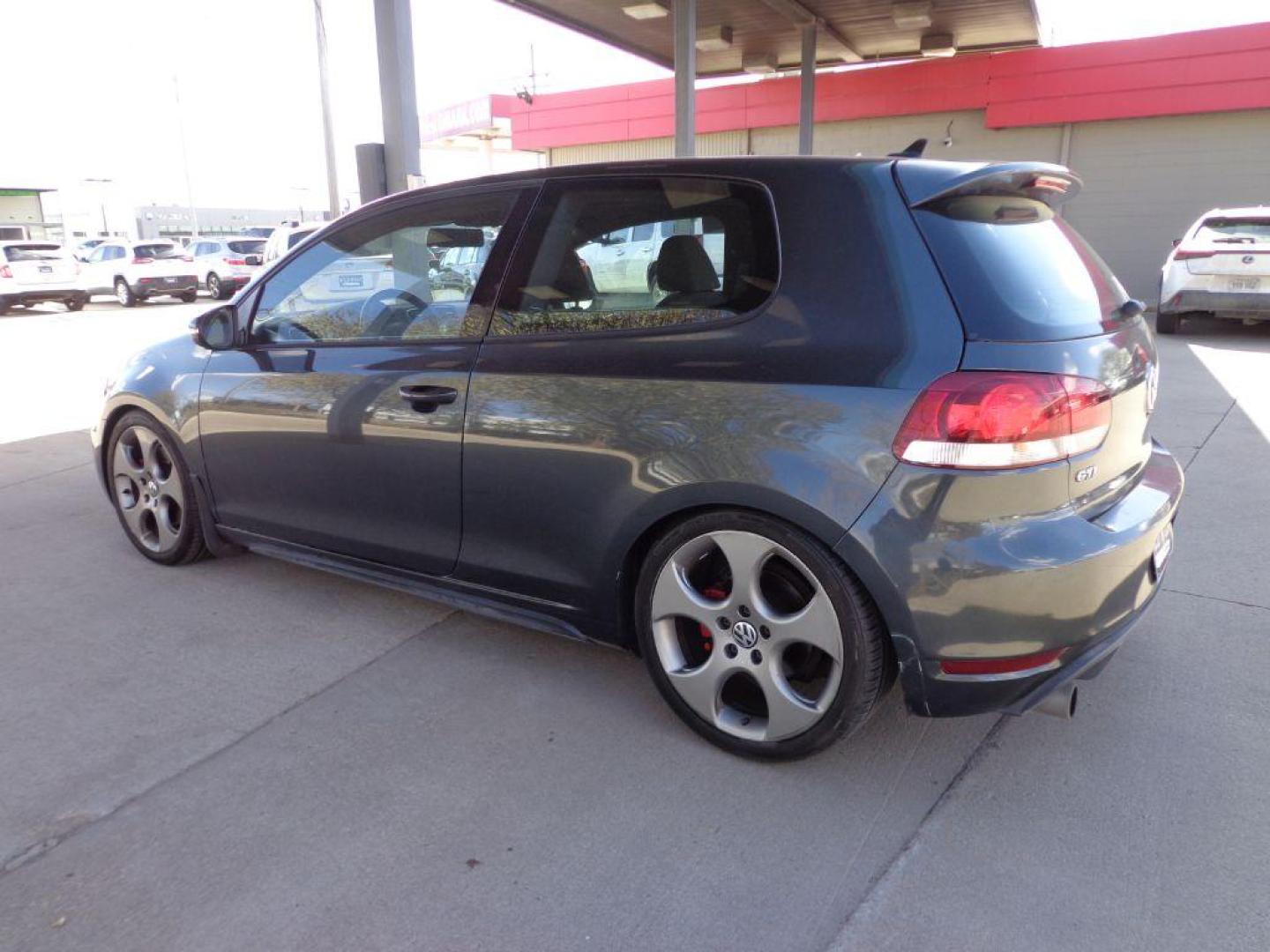 2012 GRAY VOLKSWAGEN GTI (WVWED7AJ6CW) with an 2.0L engine, Manual transmission, located at 6610 L St., Omaha, NE, 68117, (402) 731-7800, 41.212872, -96.014702 - Photo#5