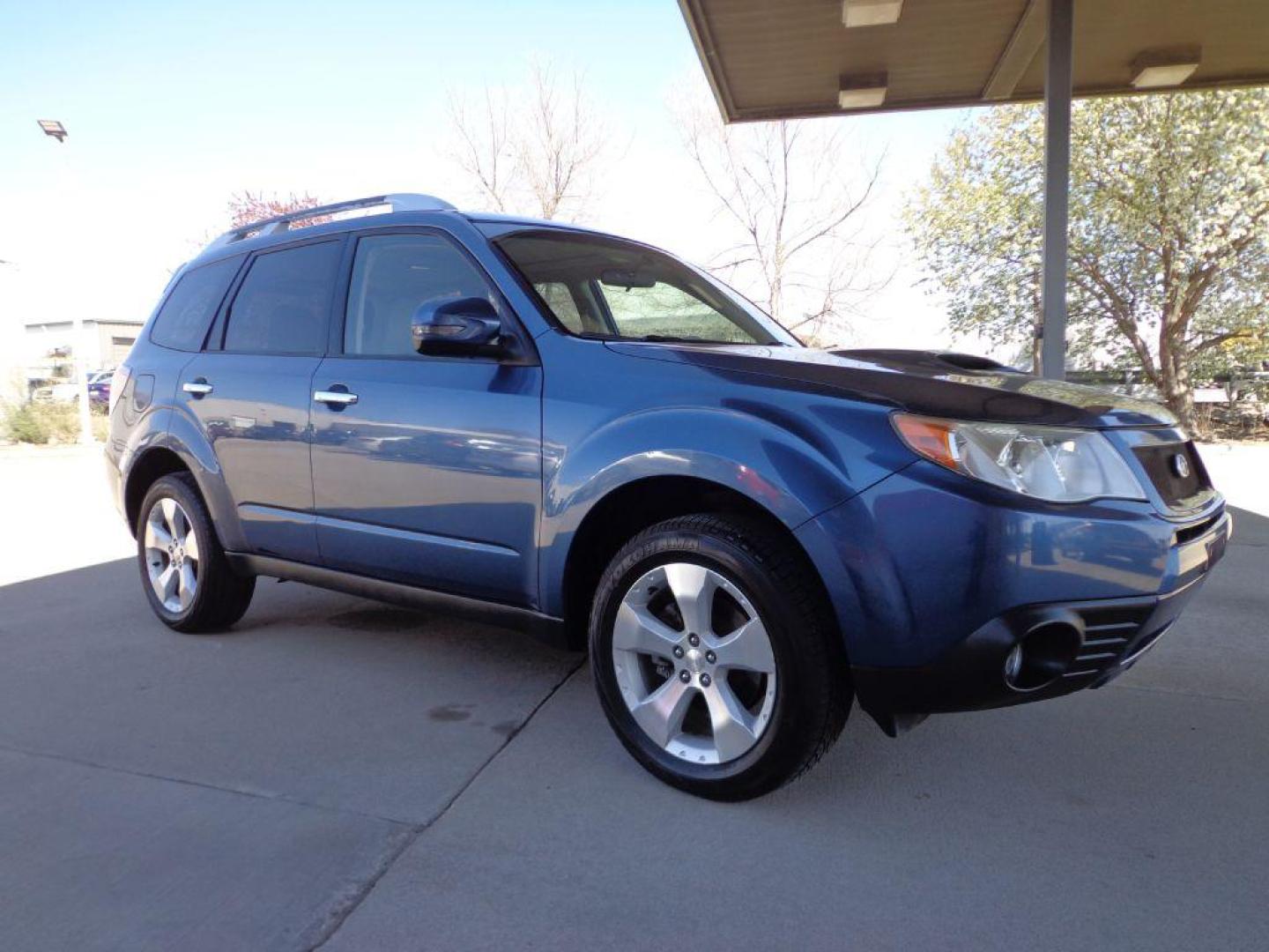 2013 BLUE SUBARU FORESTER XT TOURING (JF2SHGHC8DH) with an 2.5L engine, Automatic transmission, located at 6610 L St., Omaha, NE, 68117, (402) 731-7800, 41.212872, -96.014702 - 1-OWNER, CLEAN CARFAX, LOW MILEAGE, RUST-FREE, LOADED WITH, NAV, BACKUP CAM, HEATED LEATHER, PANORAMIC ROOF AND NEWER TIRES! *****We have found that most customers do the majority of their shopping online before visiting a dealership. For this reason we feel it necessary to have a competitive - Photo#2