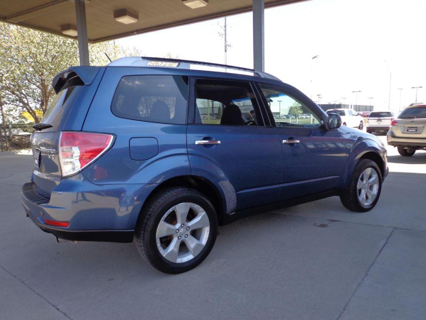 2013 BLUE SUBARU FORESTER XT TOURING (JF2SHGHC8DH) with an 2.5L engine, Automatic transmission, located at 6610 L St., Omaha, NE, 68117, (402) 731-7800, 41.212872, -96.014702 - 1-OWNER, CLEAN CARFAX, LOW MILEAGE, RUST-FREE, LOADED WITH, NAV, BACKUP CAM, HEATED LEATHER, PANORAMIC ROOF AND NEWER TIRES! *****We have found that most customers do the majority of their shopping online before visiting a dealership. For this reason we feel it necessary to have a competitive - Photo#3