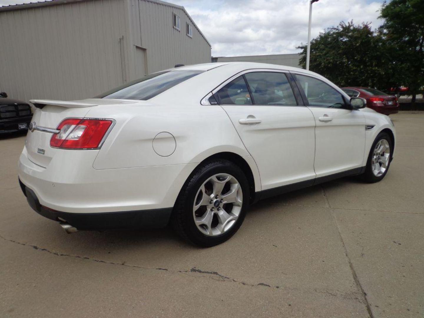 2011 WHITE FORD TAURUS SHO (1FAHP2KT1BG) with an 3.5L engine, Automatic transmission, located at 6610 L St., Omaha, NE, 68117, (402) 731-7800, 41.212872, -96.014702 - FRESH TRADE-IN, PRE-INSPECTED, LOADED WITH OPTIONS AND NEWER TIRES! *****We have found that most customers do the majority of their shopping online before visiting a dealership. For this reason we feel it necessary to have a competitive price on our used vehicles right up front. We spend time - Photo#3