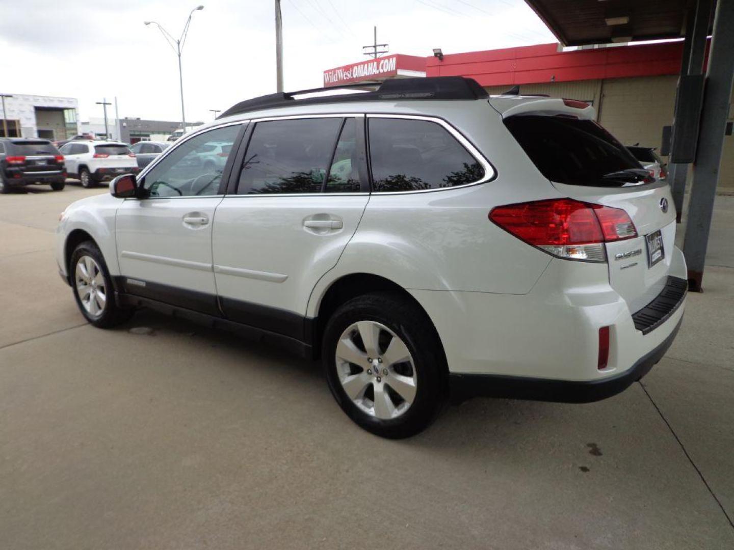 2012 WHITE SUBARU OUTBACK 3.6R LIMITED (4S4BRDLC8C2) with an 3.6L engine, Automatic transmission, located at 6610 L St., Omaha, NE, 68117, (402) 731-7800, 41.212872, -96.014702 - 1-OWNER CLEAN CARFAX LOW MILEAGE LOADED WITH HEATED LEATHER, SUNROOF, NAV, BACKUP CAM AND NEWER TIRES! *****We have found that most customers do the majority of their shopping online before visiting a dealership. For this reason we feel it necessary to have a competitive price on our used vehic - Photo#5