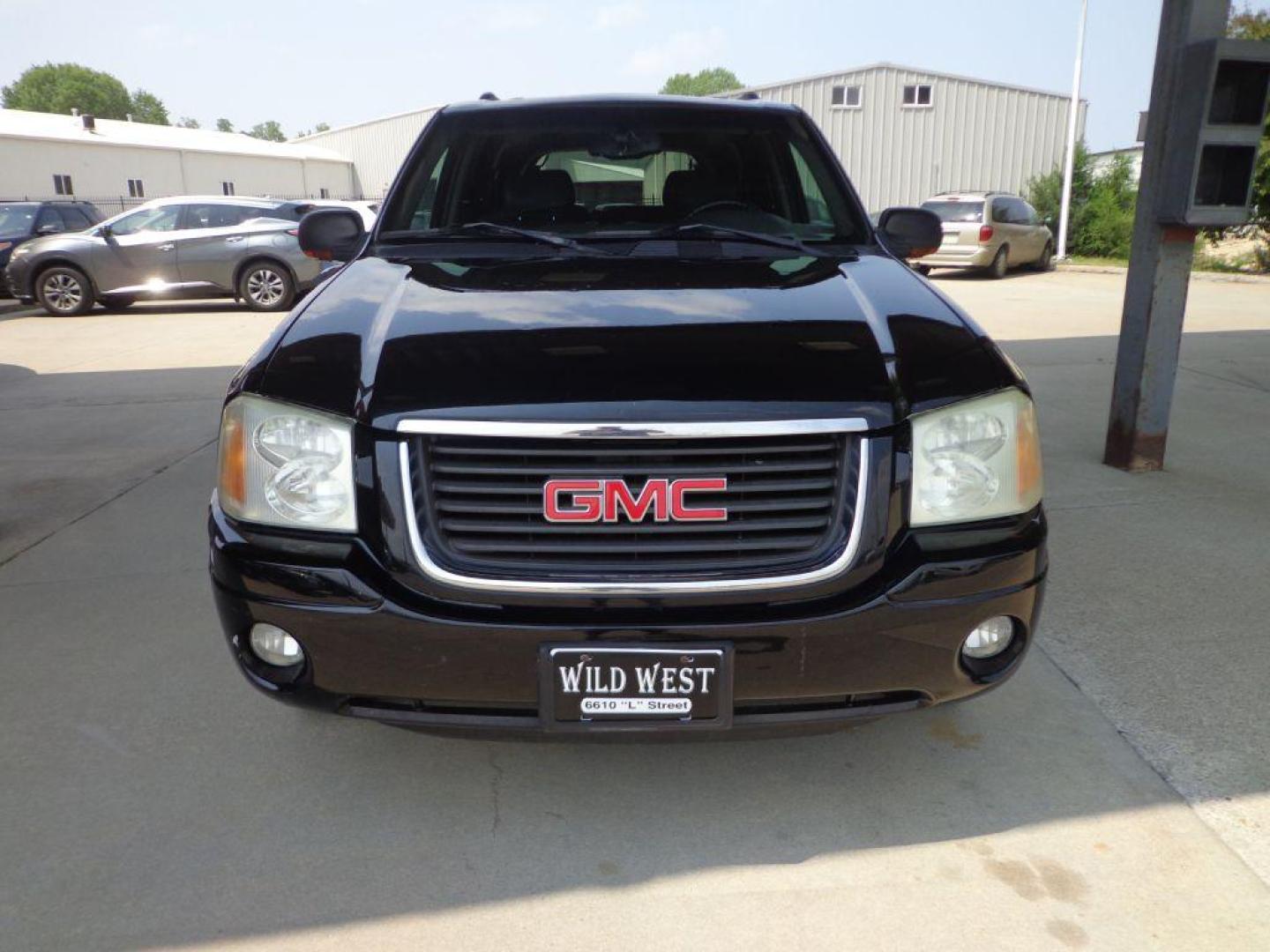 2002 BLACK GMC ENVOY (1GKDT13S322) with an 4.2L engine, Automatic transmission, located at 6610 L St., Omaha, NE, 68117, (402) 731-7800, 41.212872, -96.014702 - FRESH TRADE IN THAT RUNS AND DRIVES OUT GREAT! *****We have found that most customers do the majority of their shopping online before visiting a dealership. For this reason we feel it necessary to have a competitive price on our used vehicles right up front. We spend time researching the region - Photo#1