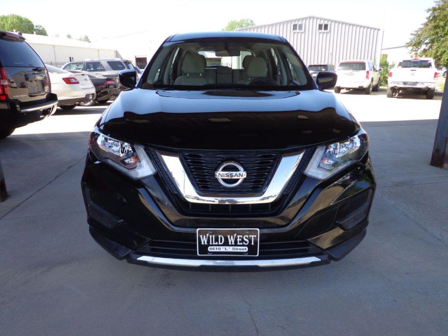 2017 BLACK NISSAN ROGUE S (JN8AT2MV1HW) with an 2.5L engine, Continuously Variable transmission, located at 6610 L St., Omaha, NE, 68117, (402) 731-7800, 41.212872, -96.014702 - ROGUE S WITH A CLEAN CARFAX, LOW MILEAGE AND NEWER TIRES! *****We have found that most customers do the majority of their shopping online before visiting a dealership. For this reason we feel it necessary to have a competitive price on our used vehicles right up front. We spend time researchi - Photo#1