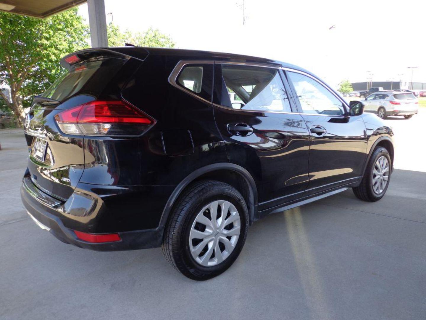 2017 BLACK NISSAN ROGUE S (JN8AT2MV1HW) with an 2.5L engine, Continuously Variable transmission, located at 6610 L St., Omaha, NE, 68117, (402) 731-7800, 41.212872, -96.014702 - ROGUE S WITH A CLEAN CARFAX, LOW MILEAGE AND NEWER TIRES! *****We have found that most customers do the majority of their shopping online before visiting a dealership. For this reason we feel it necessary to have a competitive price on our used vehicles right up front. We spend time researchi - Photo#3