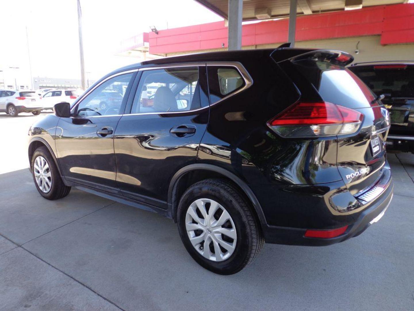 2017 BLACK NISSAN ROGUE S (JN8AT2MV1HW) with an 2.5L engine, Continuously Variable transmission, located at 6610 L St., Omaha, NE, 68117, (402) 731-7800, 41.212872, -96.014702 - ROGUE S WITH A CLEAN CARFAX, LOW MILEAGE AND NEWER TIRES! *****We have found that most customers do the majority of their shopping online before visiting a dealership. For this reason we feel it necessary to have a competitive price on our used vehicles right up front. We spend time researchi - Photo#5