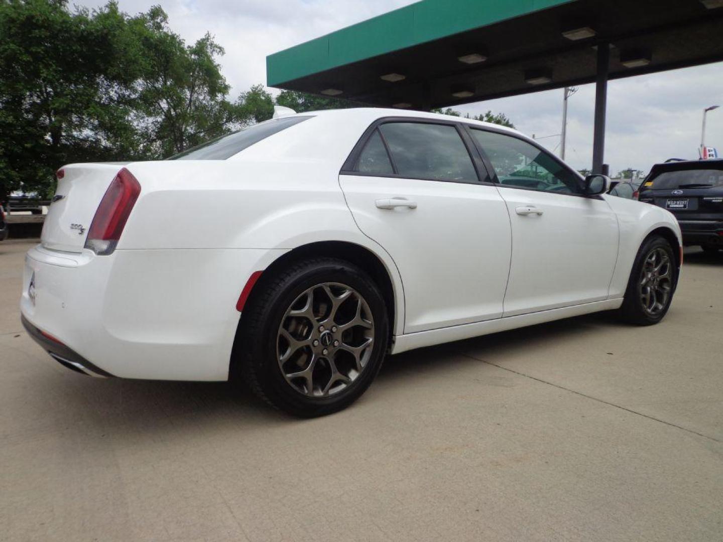 2017 WHITE CHRYSLER 300 S (2C3CCAGG5HH) with an 3.6L engine, Automatic transmission, located at 6610 L St., Omaha, NE, 68117, (402) 731-7800, 41.212872, -96.014702 - Photo#3