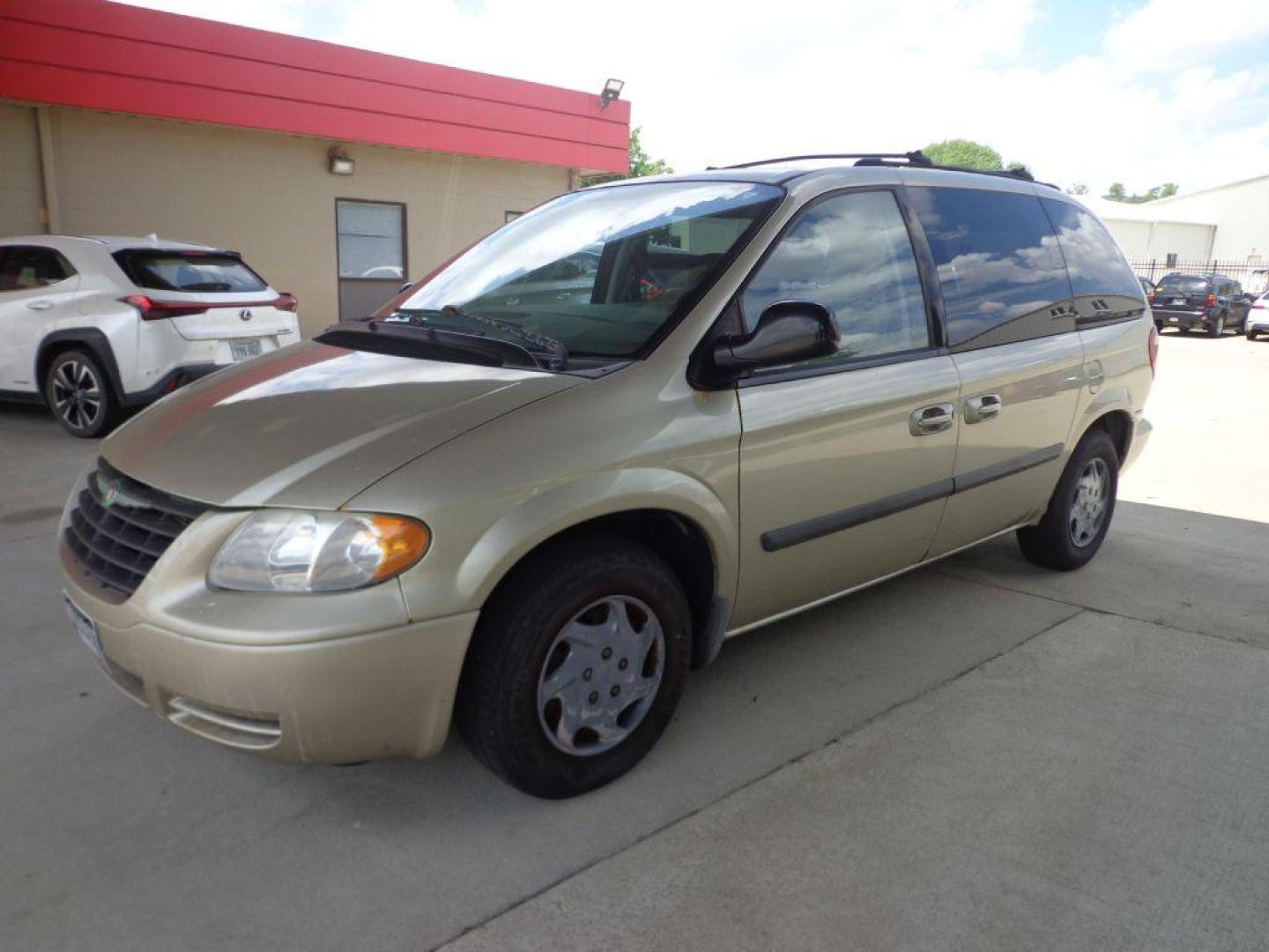 2006 TAN CHRYSLER TOWN and COUNTRY (1A4GP45R36B) with an 3.3L engine, Automatic transmission, located at 6610 L St., Omaha, NE, 68117, (402) 731-7800, 41.212872, -96.014702 - Photo#0