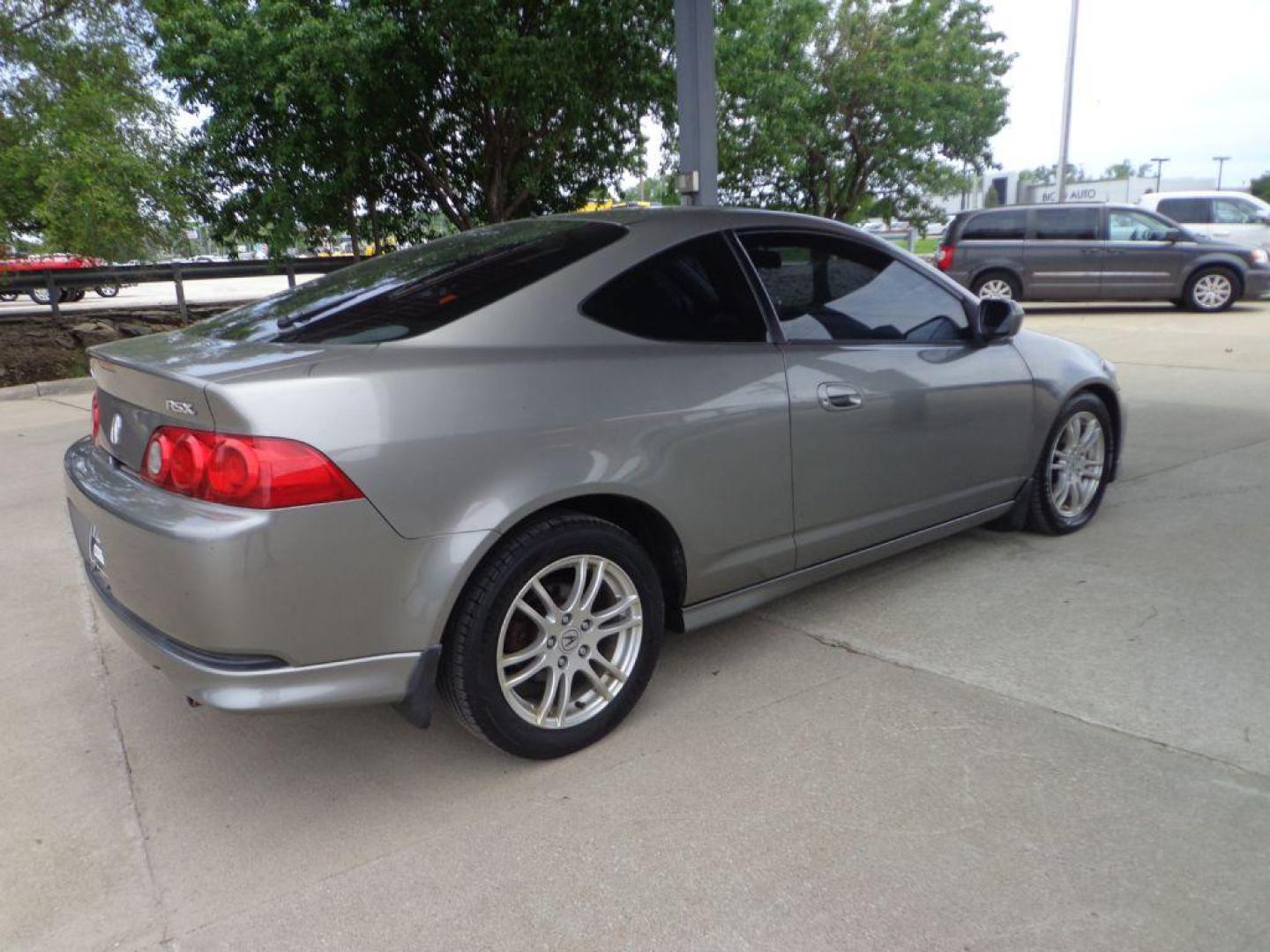 2005 TAN ACURA RSX (JH4DC54805S) with an 2.0L engine, Automatic transmission, located at 6610 L St., Omaha, NE, 68117, (402) 731-7800, 41.212872, -96.014702 - Photo#3