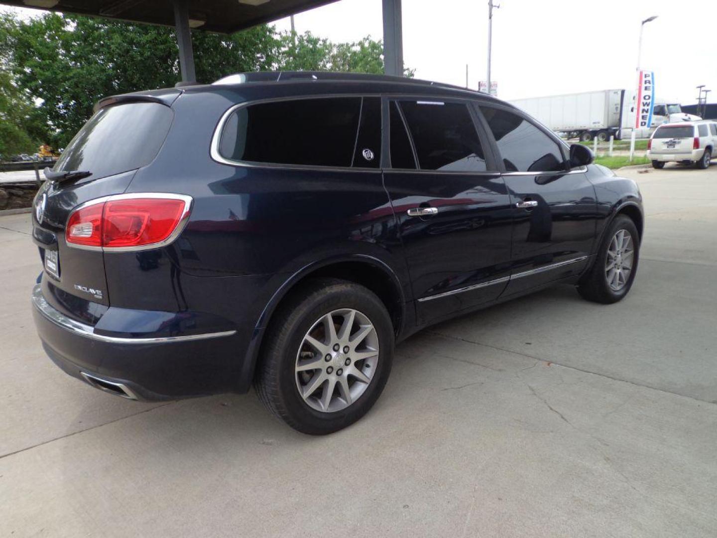 2016 BLUE BUICK ENCLAVE LEATHER (5GAKVBKD8GJ) with an 3.6L engine, Automatic transmission, located at 6610 L St., Omaha, NE, 68117, (402) 731-7800, 41.212872, -96.014702 - Photo#3