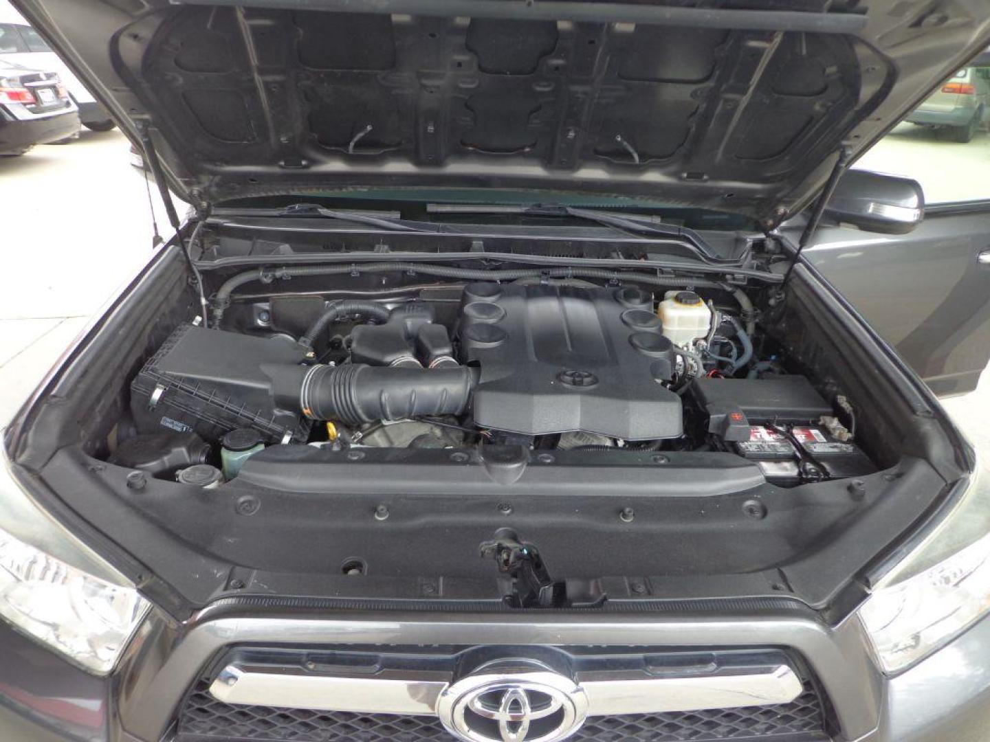 2013 GRAY TOYOTA 4RUNNER SR5 (JTEBU5JR9D5) with an 4.0L engine, Automatic transmission, located at 6610 L St., Omaha, NE, 68117, (402) 731-7800, 41.212872, -96.014702 - Photo#11