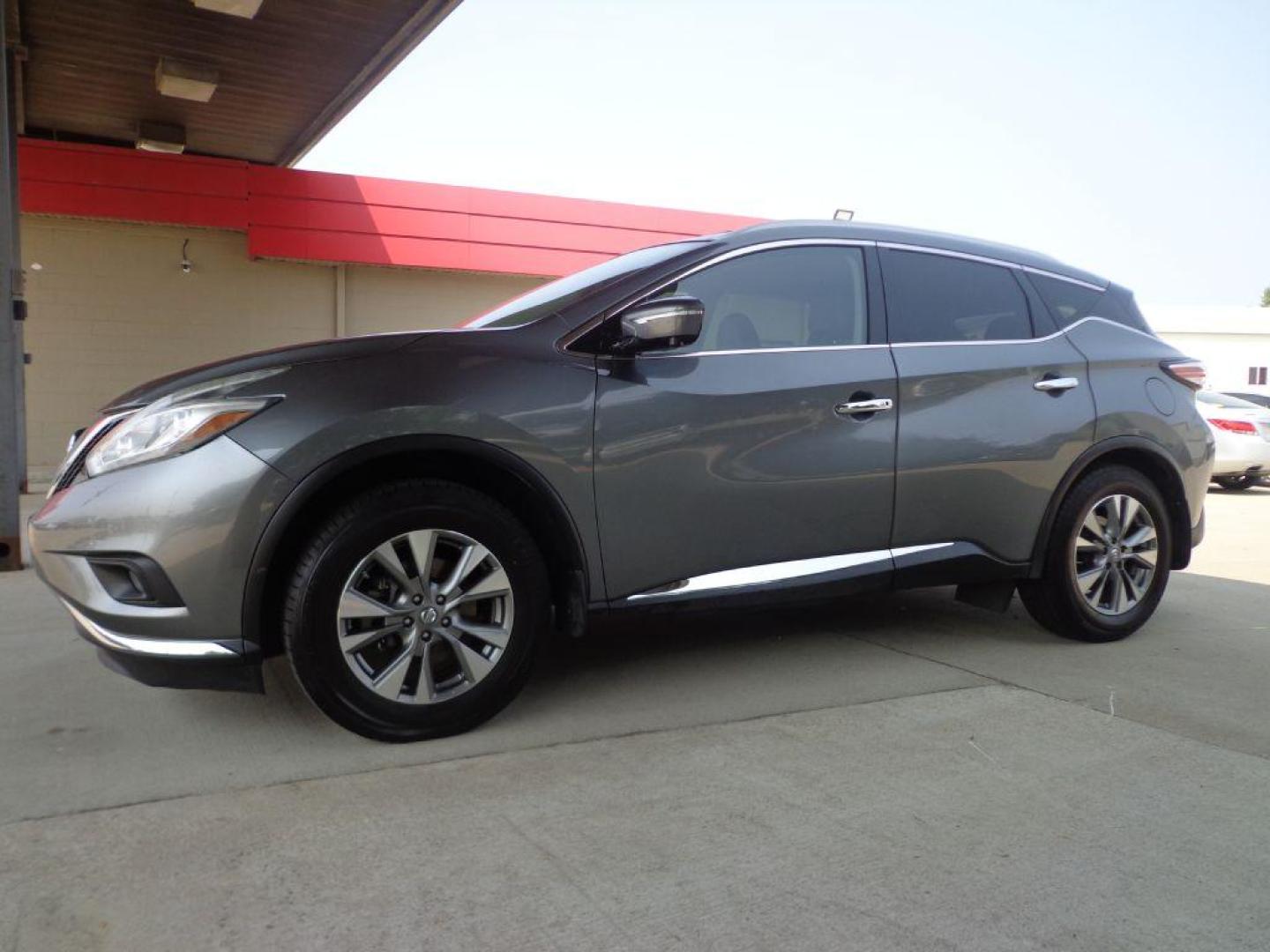 2015 GRAY NISSAN MURANO SL (5N1AZ2MH6FN) with an 3.5L engine, Continuously Variable transmission, located at 6610 L St., Omaha, NE, 68117, (402) 731-7800, 41.212872, -96.014702 - Photo#0