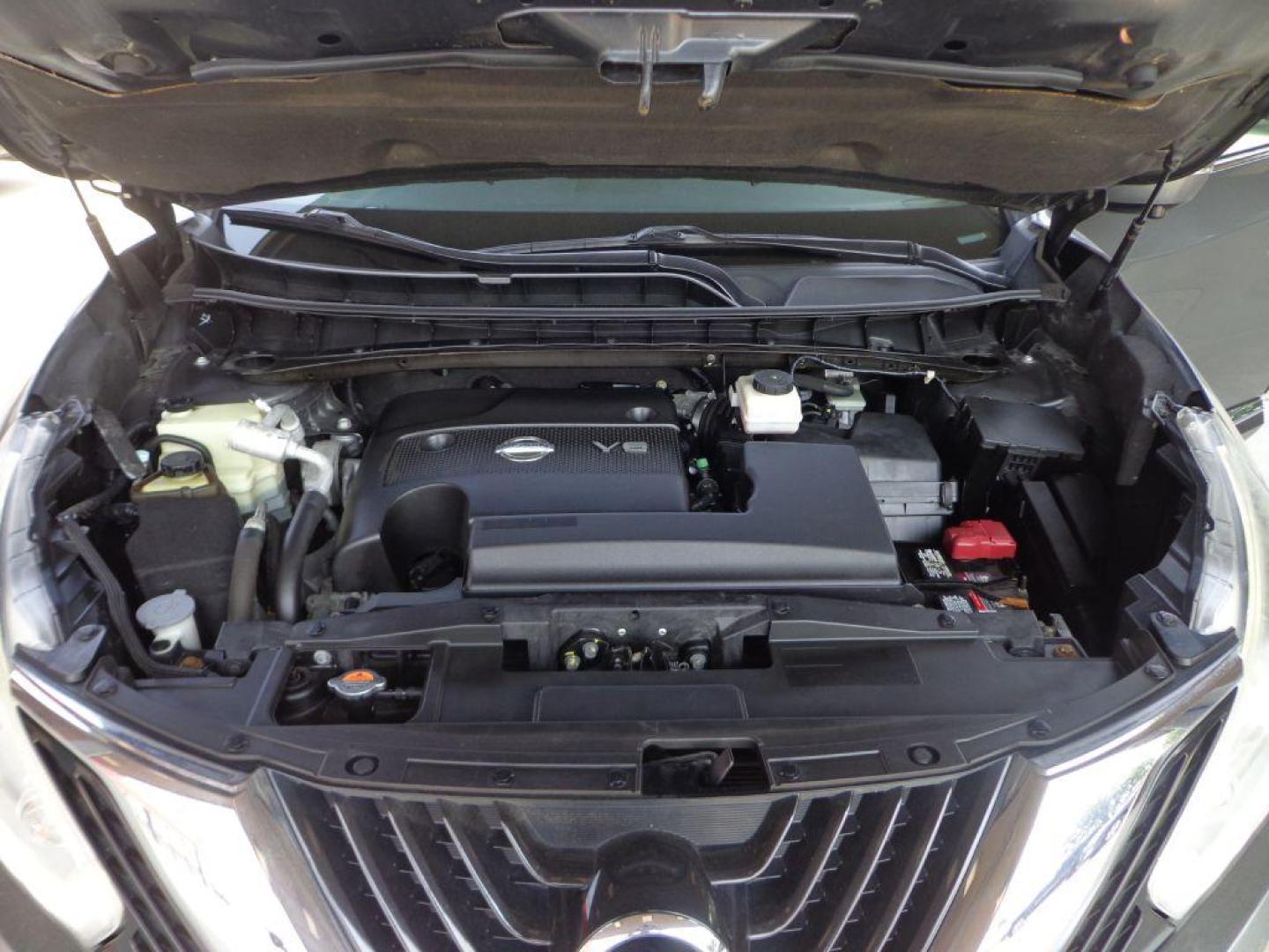 2015 GRAY NISSAN MURANO SL (5N1AZ2MH6FN) with an 3.5L engine, Continuously Variable transmission, located at 6610 L St., Omaha, NE, 68117, (402) 731-7800, 41.212872, -96.014702 - Photo#11