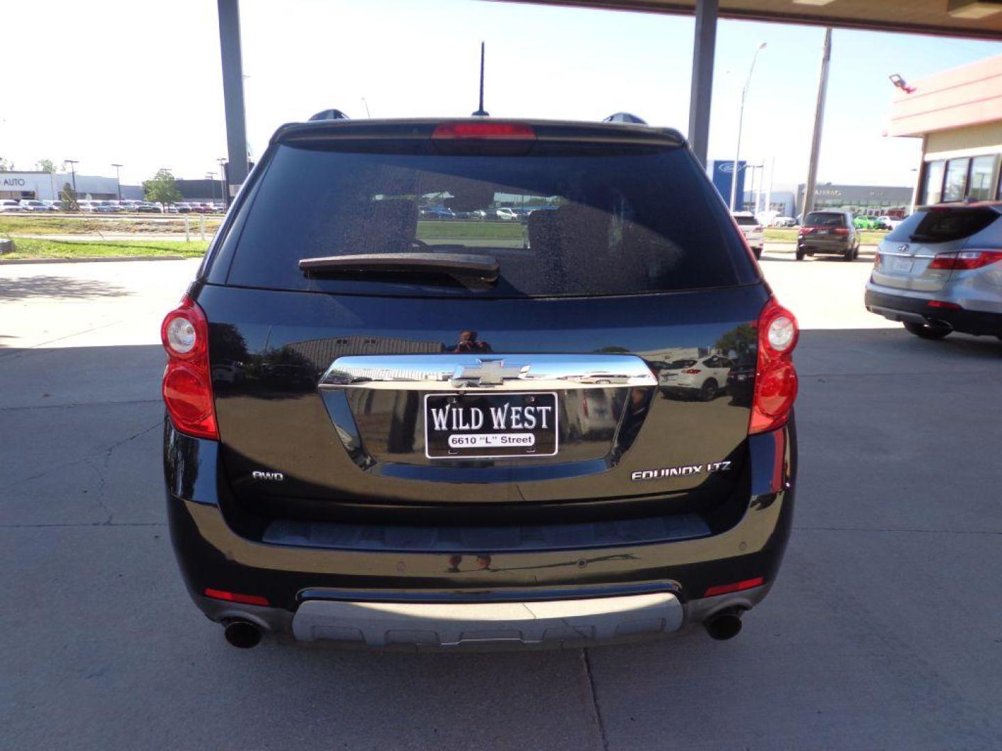 2015 BLACK CHEVROLET EQUINOX LTZ (2GNFLHE30F6) with an 3.6L engine, Automatic transmission, located at 6610 L St., Omaha, NE, 68117, (402) 731-7800, 41.212872, -96.014702 - Photo#4