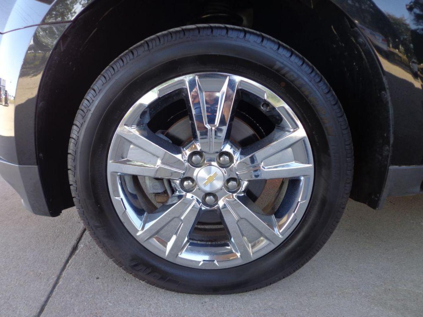 2015 BLACK CHEVROLET EQUINOX LTZ (2GNFLHE30F6) with an 3.6L engine, Automatic transmission, located at 6610 L St., Omaha, NE, 68117, (402) 731-7800, 41.212872, -96.014702 - Photo#7