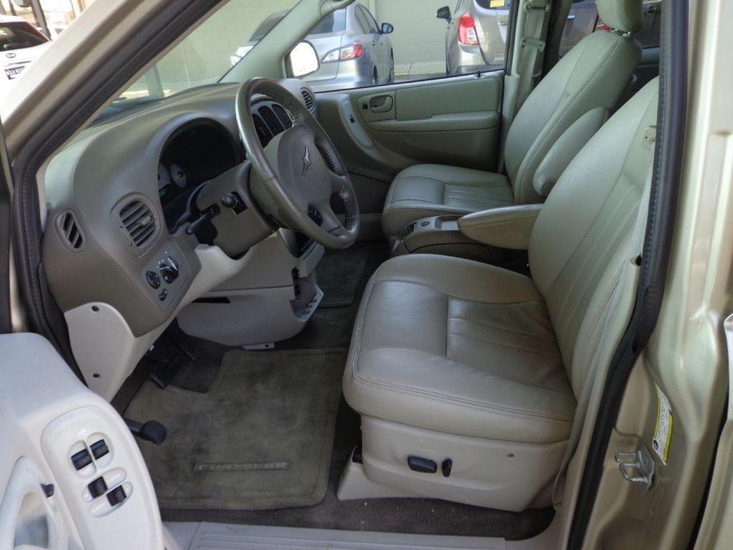 2007 TAN CHRYSLER TOWN and COUNTRY TOURING (2A4GP54LX7R) with an 3.8L engine, Automatic transmission, located at 6610 L St., Omaha, NE, 68117, (402) 731-7800, 41.212872, -96.014702 - FRESH TRADE, LOW MILEAGE, PRE-INSPECTED, HEATED LEATHER, POWER DOORS, COLD A/C AND NEWER TIRES! THERE IS SURFACE RUST PRESENT! *****We have found that most customers do the majority of their shopping online before visiting a dealership. For this reason we feel it necessary to have a competitive - Photo#12