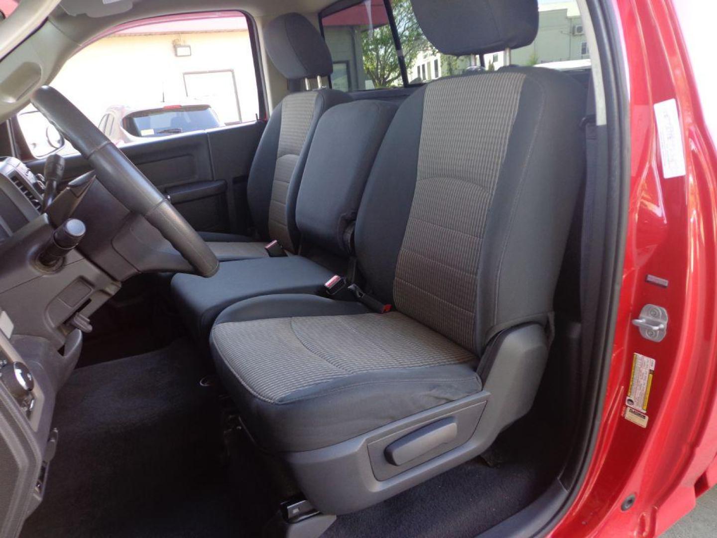 2011 RED DODGE RAM 1500 SPORT (3D7JV1ET6BG) with an 5.7L engine, Automatic transmission, located at 6610 L St., Omaha, NE, 68117, (402) 731-7800, 41.212872, -96.014702 - SHARP SHORTBOX WITH LOW MILEAGE, CLEAN CARFAX AND A HEMI! *****We have found that most customers do the majority of their shopping online before visiting a dealership. For this reason we feel it necessary to have a competitive price on our used vehicles right up front. We spend time researchi - Photo#13