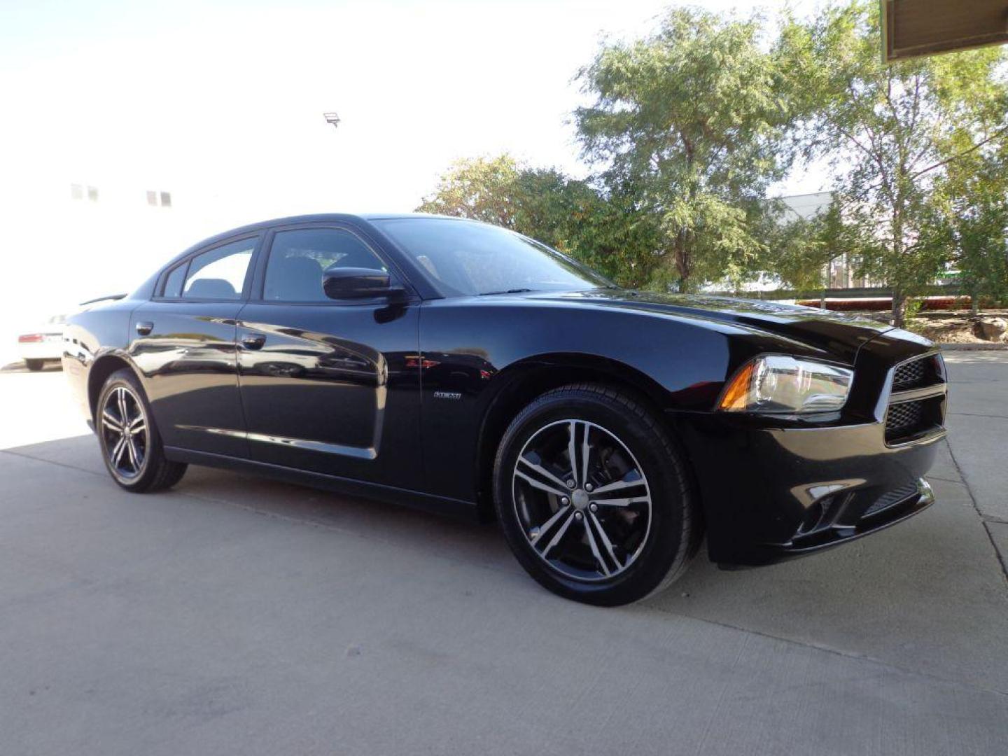 2014 BLACK DODGE CHARGER R/T (2C3CDXDT7EH) with an 5.7L engine, Automatic transmission, located at 6610 L St., Omaha, NE, 68117, (402) 731-7800, 41.212872, -96.014702 - 2-OWNER , CLEAN CARFAX, LOW MILEAGE, AWD, HEATED SEATS, BEATS AUDIO AND NEWER TIRES! *****We have found that most customers do the majority of their shopping online before visiting a dealership. For this reason we feel it necessary to have a competitive price on our used vehicles right up front - Photo#2