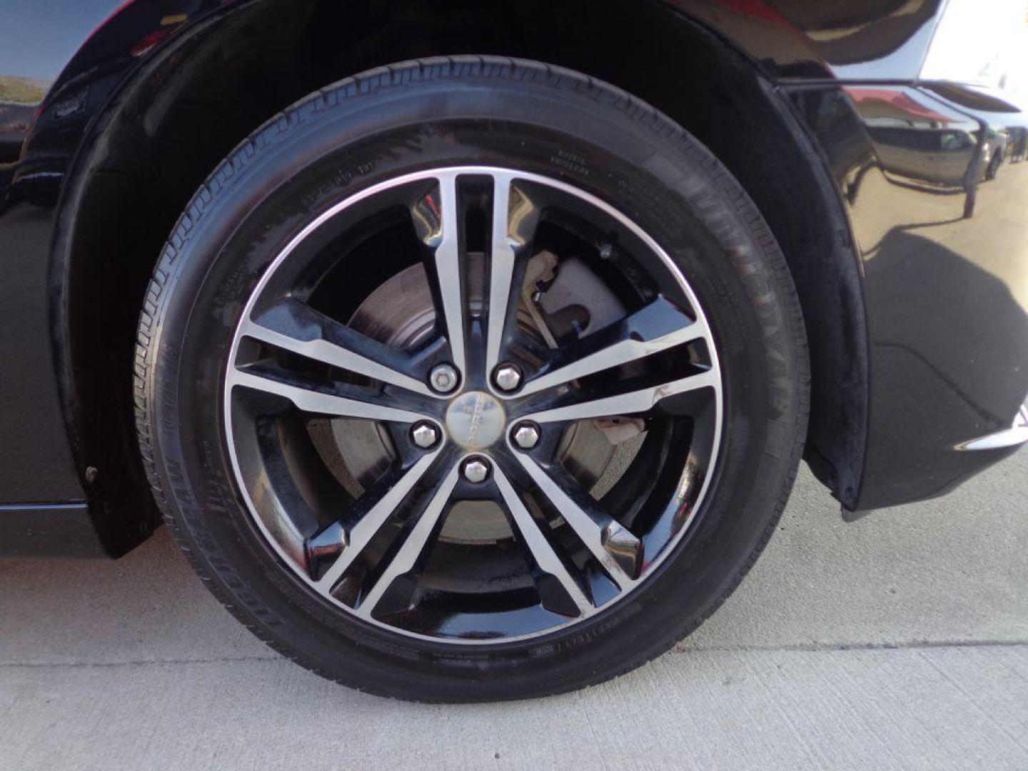 2014 BLACK DODGE CHARGER R/T (2C3CDXDT7EH) with an 5.7L engine, Automatic transmission, located at 6610 L St., Omaha, NE, 68117, (402) 731-7800, 41.212872, -96.014702 - 2-OWNER , CLEAN CARFAX, LOW MILEAGE, AWD, HEATED SEATS, BEATS AUDIO AND NEWER TIRES! *****We have found that most customers do the majority of their shopping online before visiting a dealership. For this reason we feel it necessary to have a competitive price on our used vehicles right up front - Photo#8