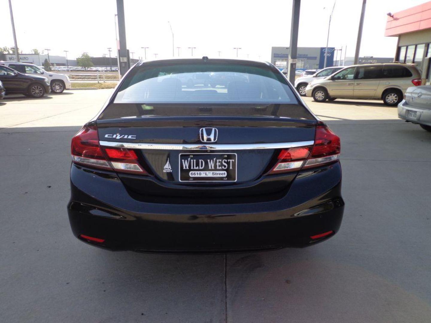 2014 BLACK HONDA CIVIC EXL (19XFB2F97EE) with an 1.8L engine, Automatic transmission, located at 6610 L St., Omaha, NE, 68117, (402) 731-7800, 41.212872, -96.014702 - SHARP 2-OWNER, CLEAN CARFAX LOW MILEAGE LOADED WITH OPTIONS AND NEWER TIRES! *****We have found that most customers do the majority of their shopping online before visiting a dealership. For this reason we feel it necessary to have a competitive price on our used vehicles right up front. We spe - Photo#4