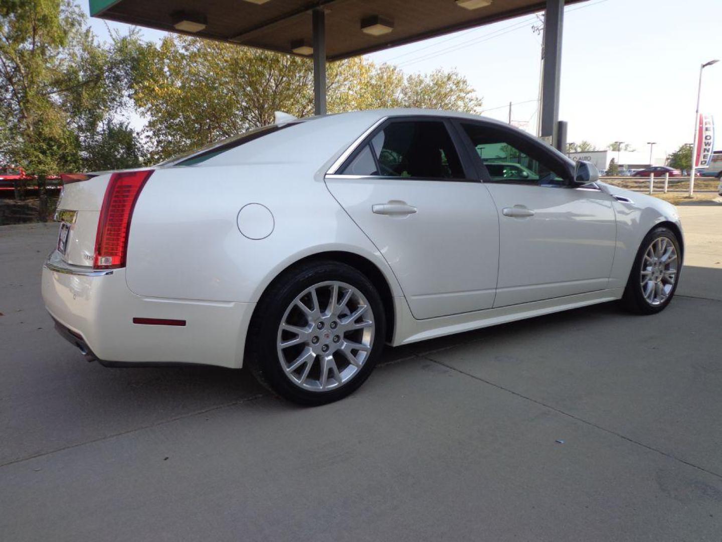 2011 WHITE CADILLAC CTS PREMIUM COLLECTION (1G6DS5ED5B0) with an 3.6L engine, Automatic transmission, located at 6610 L St., Omaha, NE, 68117, (402) 731-7800, 41.212872, -96.014702 - 2-OWNER, CLEAN CARFAX, LOW MILEAGE, LOADED WITH NAV, BACKUP CAM, SUNROOF AND NEWER TIRES! *****We have found that most customers do the majority of their shopping online before visiting a dealership. For this reason we feel it necessary to have a competitive price on our used vehicles right up - Photo#3