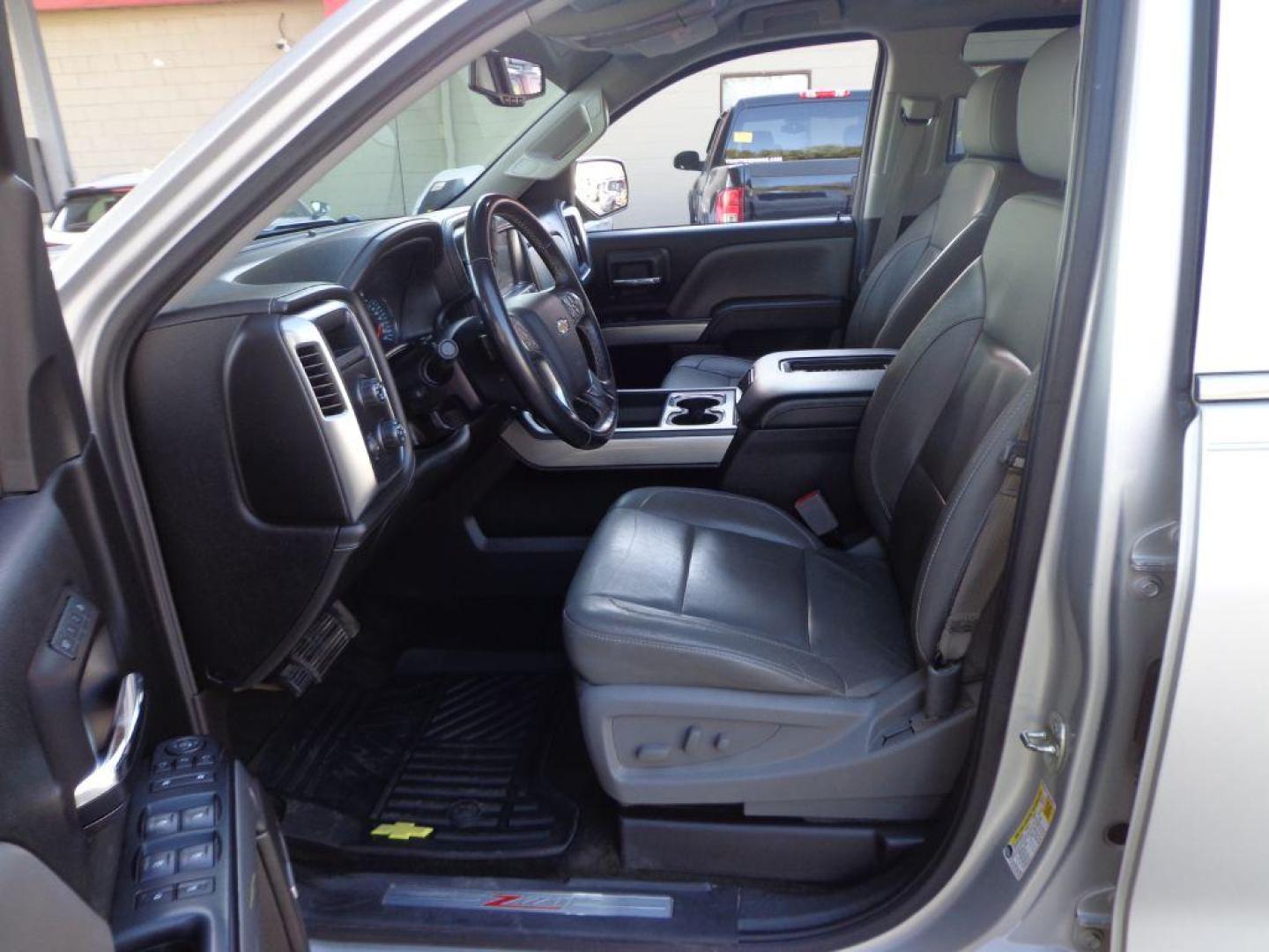 2016 SILVER CHEVROLET SILVERADO 1500 LTZ (3GCUKSECXGG) with an 5.3L engine, Automatic transmission, located at 6610 L St., Omaha, NE, 68117, (402) 731-7800, 41.212872, -96.014702 - 2-OWNER, CLEAN CARFAX, LOW MILEAGE LTZ WITH NEWER TIRES! *****We have found that most customers do the majority of their shopping online before visiting a dealership. For this reason we feel it necessary to have a competitive price on our used vehicles right up front. We spend time researchin - Photo#5