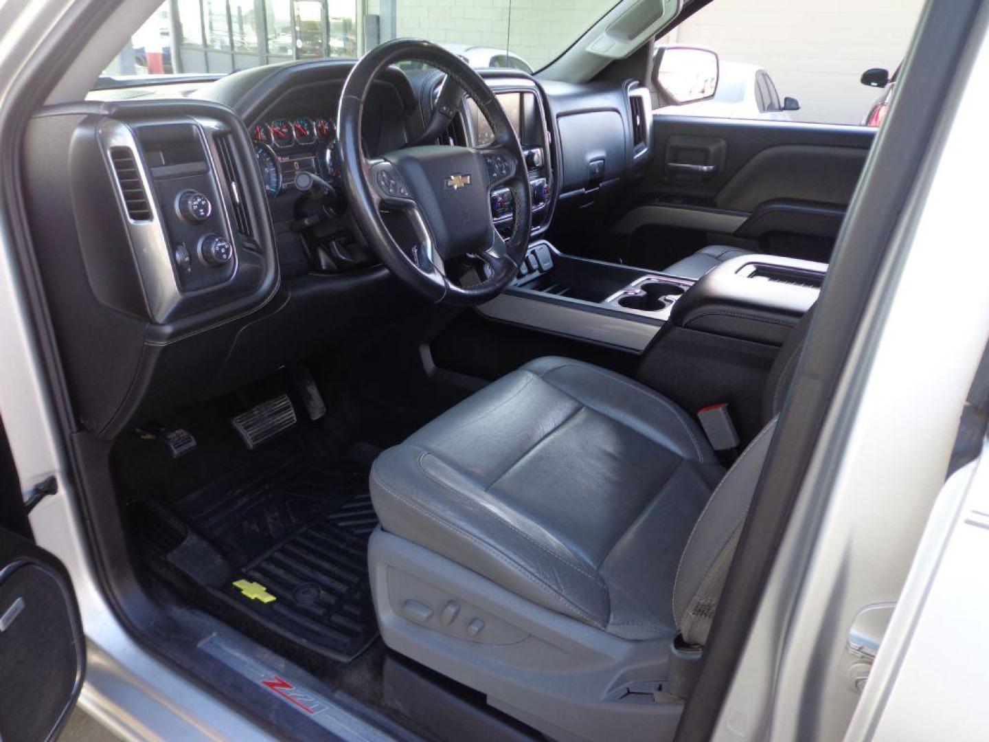 2016 SILVER CHEVROLET SILVERADO 1500 LTZ (3GCUKSECXGG) with an 5.3L engine, Automatic transmission, located at 6610 L St., Omaha, NE, 68117, (402) 731-7800, 41.212872, -96.014702 - 2-OWNER, CLEAN CARFAX, LOW MILEAGE LTZ WITH NEWER TIRES! *****We have found that most customers do the majority of their shopping online before visiting a dealership. For this reason we feel it necessary to have a competitive price on our used vehicles right up front. We spend time researchin - Photo#7