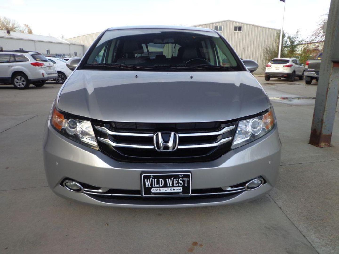 2015 SILVER HONDA ODYSSEY TOURING ELITE (5FNRL5H99FB) with an 3.5L engine, Automatic transmission, located at 6610 L St., Omaha, NE, 68117, (402) 731-7800, 41.212872, -96.014702 - 1-OWNER, CLEAN CARFAX WITH LOW MILEAGE, NEWER TIRES AND LOADED WITH OPTIONS! *****We have found that most customers do the majority of their shopping online before visiting a dealership. For this reason we feel it necessary to have a competitive price on our used vehicles right up front. We sp - Photo#1