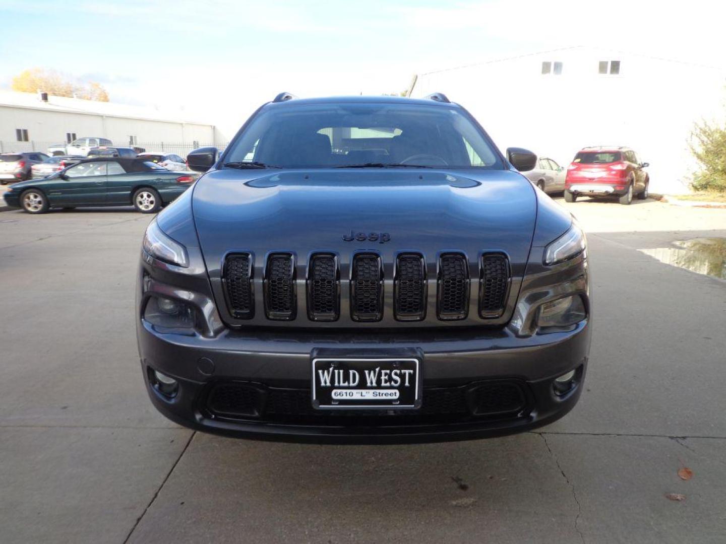 2014 GRAY JEEP CHEROKEE LATITUDE (1C4PJMCS4EW) with an 3.2L engine, Automatic transmission, located at 6610 L St., Omaha, NE, 68117, (402) 731-7800, 41.212872, -96.014702 - 1-OWNER. CLEAN CARFAX. SUNROOF, BACKUP CAM, BLACKOUT PACKAGE AND NEW TIRES! *****We have found that most customers do the majority of their shopping online before visiting a dealership. For this reason we feel it necessary to have a competitive price on our used vehicles right up front. We spen - Photo#1