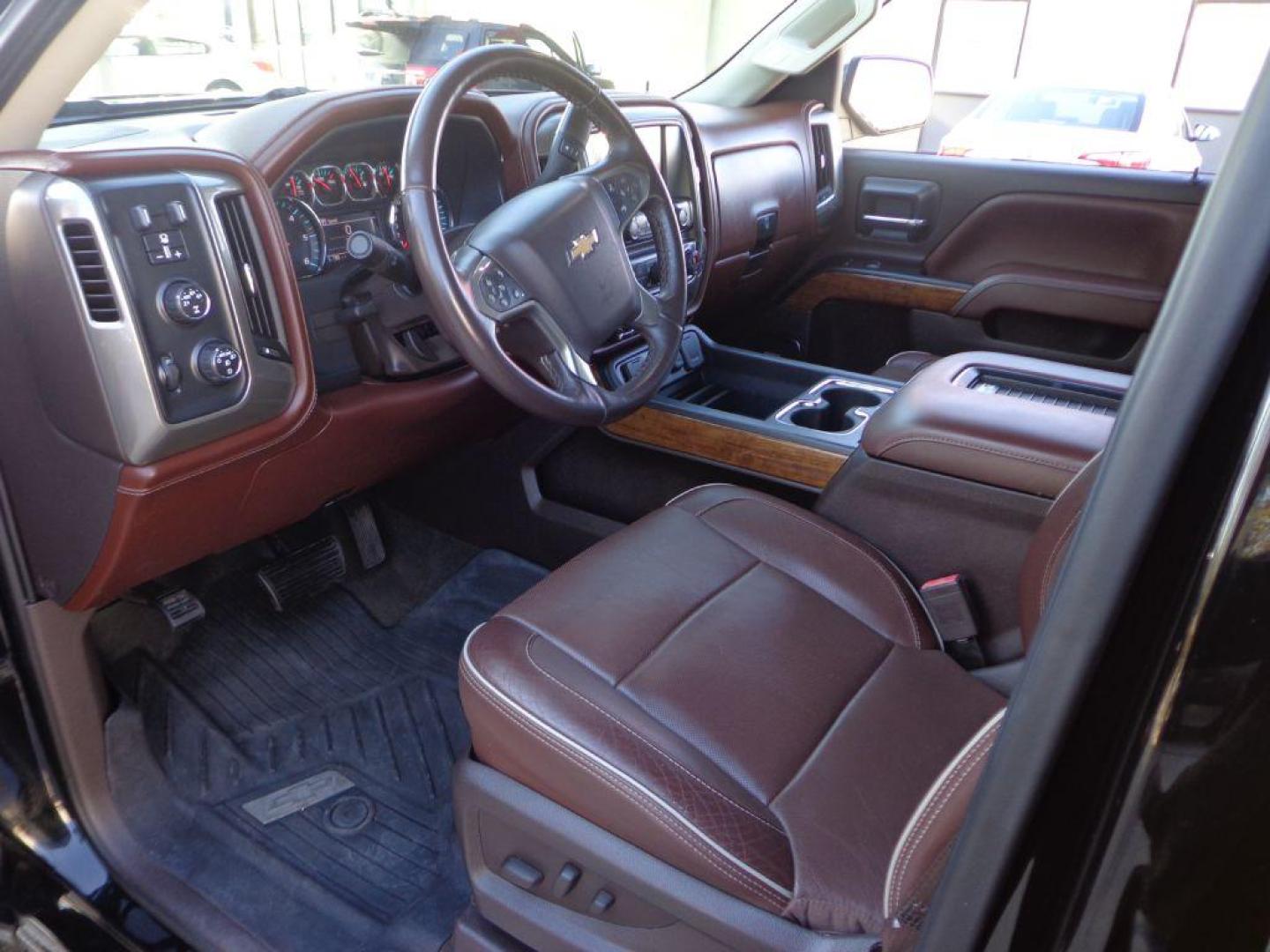 2016 BLACK CHEVROLET SILVERADO 1500 HIGH COUNTRY (3GCUKTEC6GG) with an 5.3L engine, Automatic transmission, located at 6610 L St., Omaha, NE, 68117, (402) 731-7800, 41.212872, -96.014702 - 2-OWNER, CLEAN CARFAX, LOW MILEAGE, LOADED WITH A SUNROOF, NAV, DRIVERS ASSIST AND NEWER TIRES! *****We have found that most customers do the majority of their shopping online before visiting a dealership. For this reason we feel it necessary to have a competitive price on our used vehicles rig - Photo#14