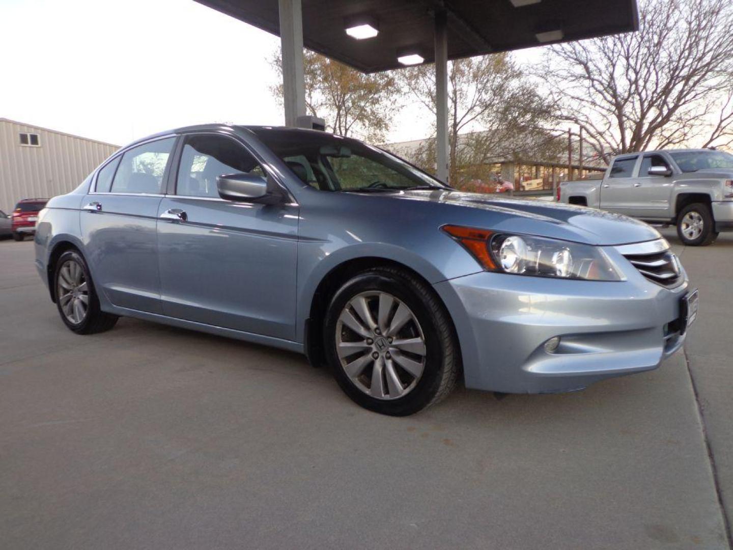 2011 BLUE HONDA ACCORD EXL (1HGCP3F86BA) with an 3.5L engine, Automatic transmission, located at 6610 L St., Omaha, NE, 68117, (402) 731-7800, 41.212872, -96.014702 - 2-OWNER, CLEAN CARFAX, LOW MILEAGE, HEATED LEATHER, SUNROOF, NAV, BACKUP CAM AND NEWER TIRES! *****We have found that most customers do the majority of their shopping online before visiting a dealership. For this reason we feel it necessary to have a competitive price on our used vehicles rig - Photo#2