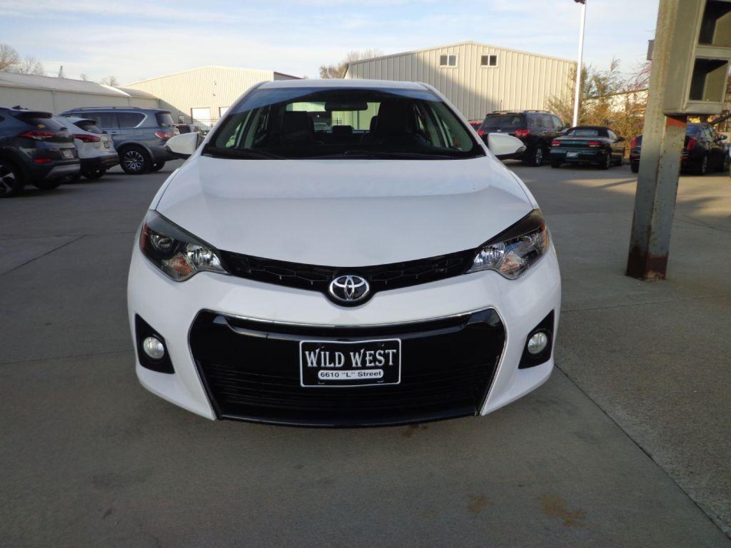 2016 WHITE TOYOTA COROLLA S PLUS (5YFBURHE0GP) with an 1.8L engine, Automatic transmission, located at 6610 L St., Omaha, NE, 68117, (402) 731-7800, 41.212872, -96.014702 - 2-OWNER, CLEAN CARFAX, SUNROOF, BACKUP CAM AND NEWER TIRES! *****We have found that most customers do the majority of their shopping online before visiting a dealership. For this reason we feel it necessary to have a competitive price on our used vehicles right up front. We spend time researchi - Photo#1