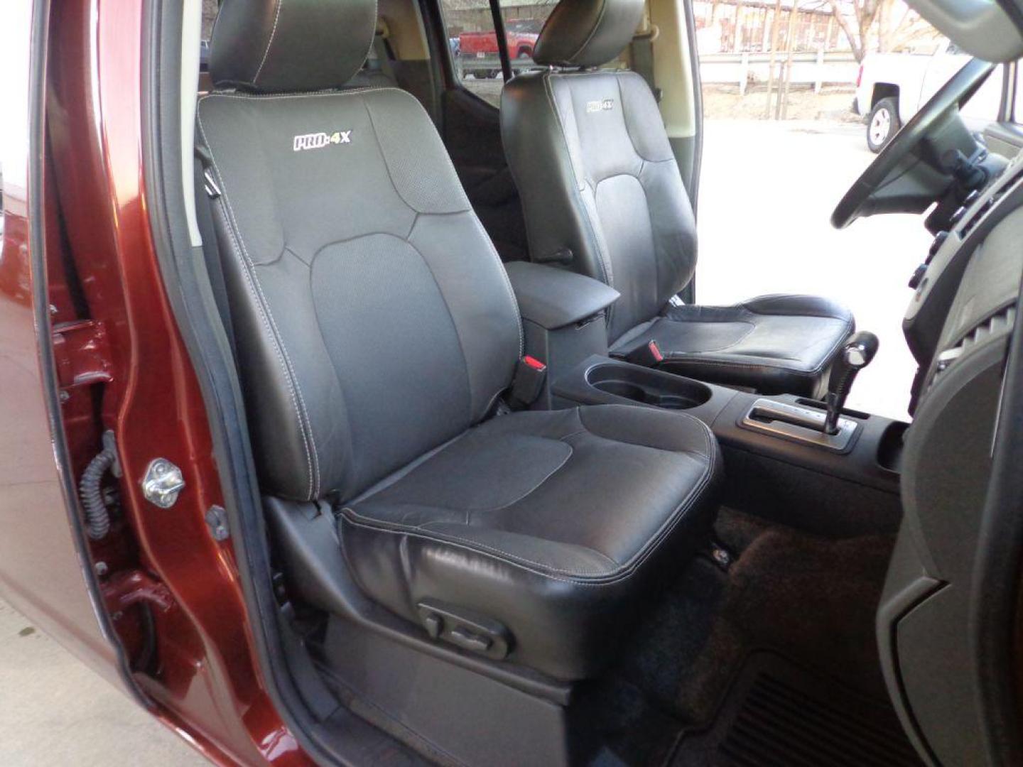 2016 BRONZE NISSAN FRONTIER PRO-4X (1N6AD0EV6GN) with an 4.0L engine, Automatic transmission, located at 6610 L St., Omaha, NE, 68117, (402) 731-7800, 41.212872, -96.014702 - 2-OWNER, CLEAN CARFAX, LOW MILEAGE LOADED WITH HEATED LEATHER, SUNROOF, NAV, BACKUP CAM AND NEWER TIRES! *****We have found that most customers do the majority of their shopping online before visiting a dealership. For this reason we feel it necessary to have a competitive price on our used veh - Photo#12